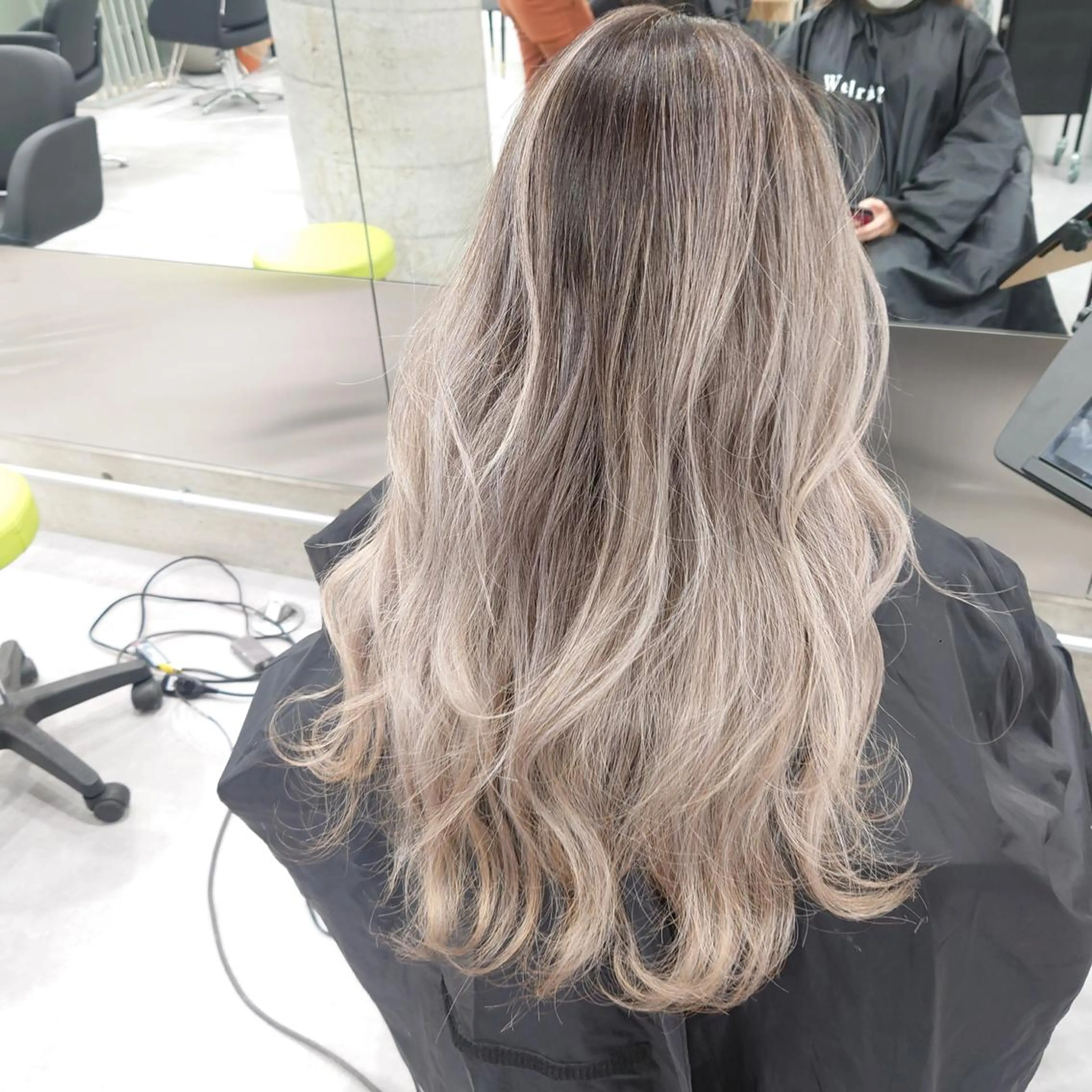 ロング カラー ブリーチ カット ヘアカラー トリートメント 艶髪✨ブリーチ職人 井手正康のヘアスタイル