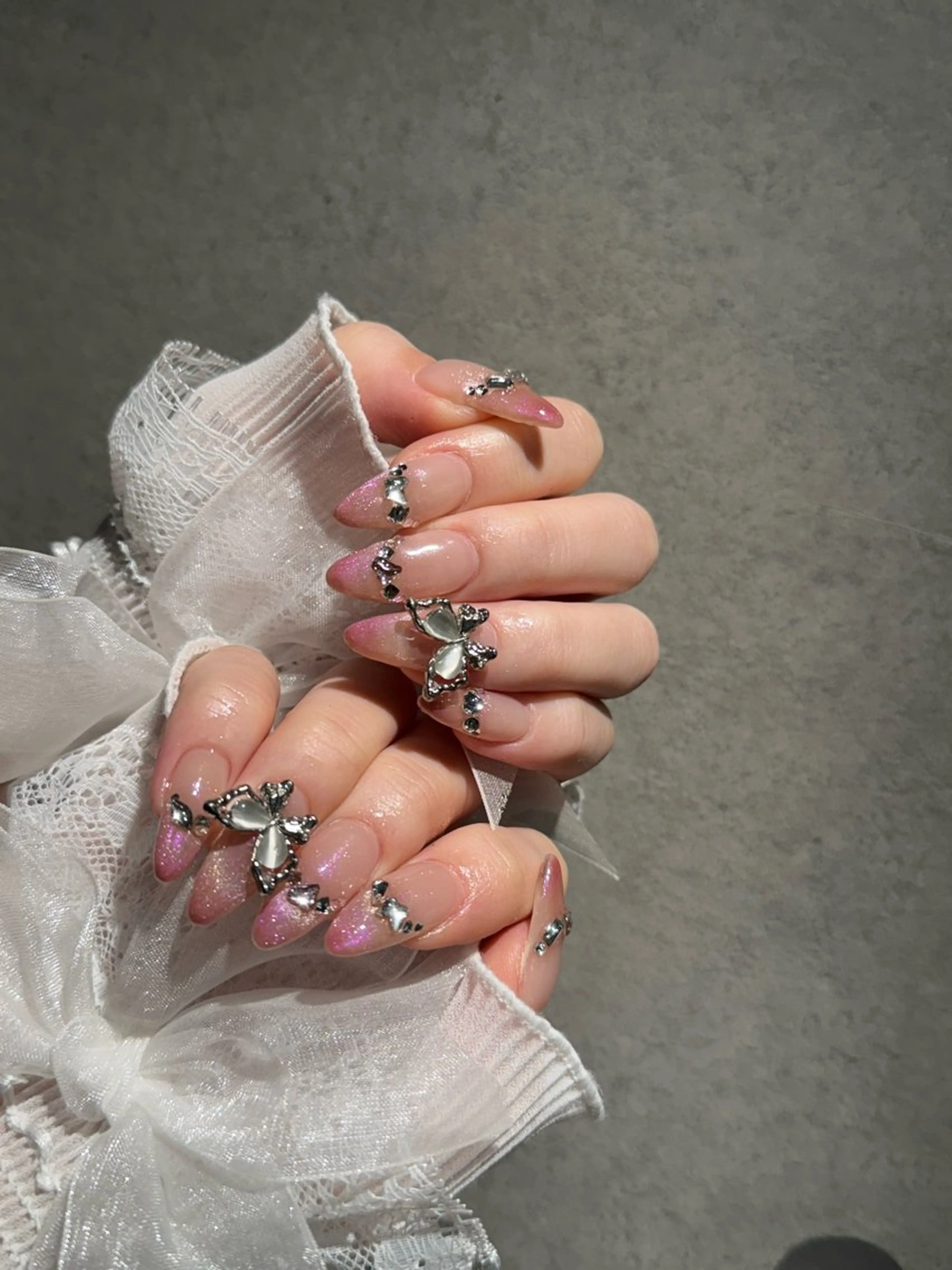 ネイル I-nailロング /ワンホン/キラキラのネイルデザイン