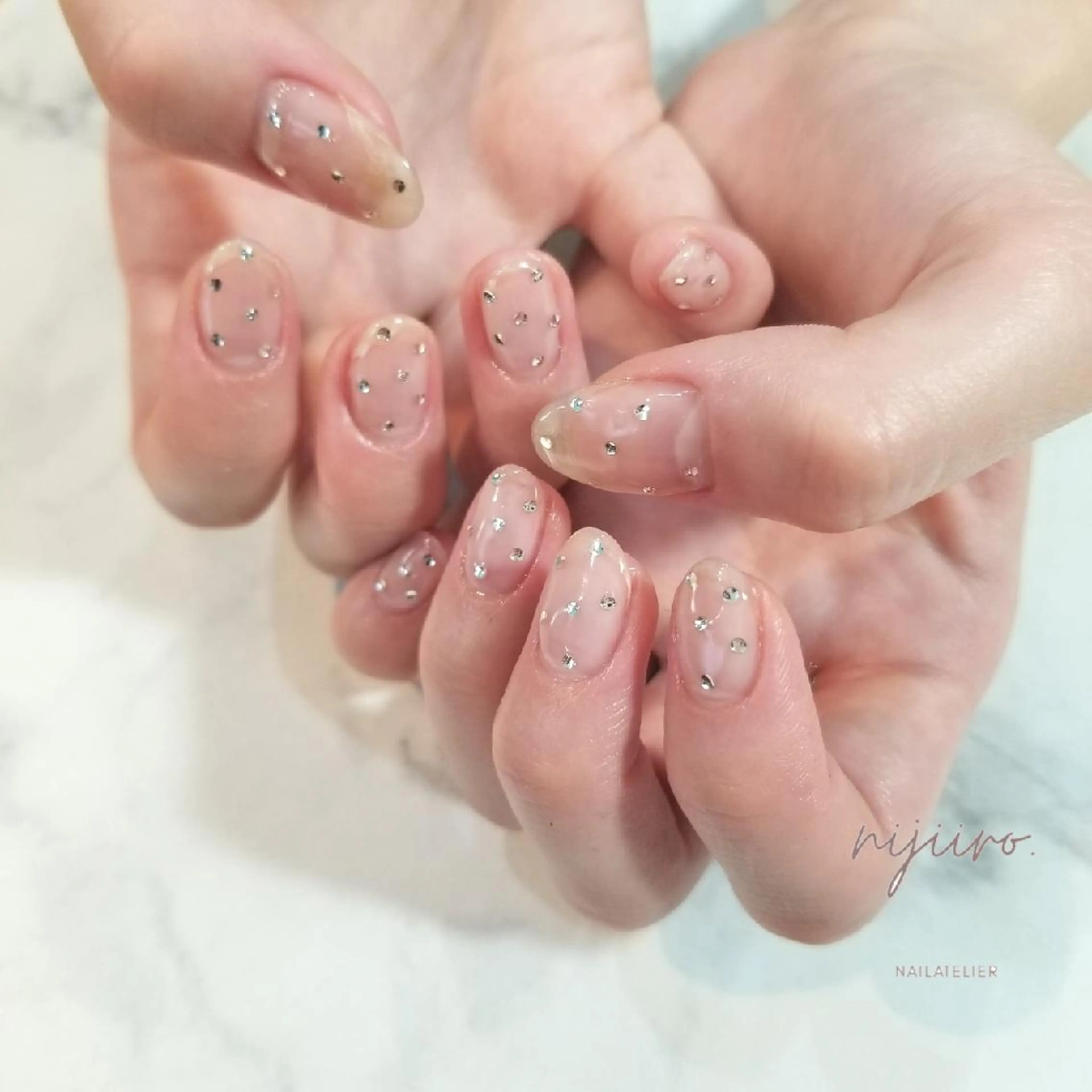 ネイル クリアネイル ストーンネイル ハンドネイル nailatelier nijiiro.所属・nijiiro🌈 サトウのネイルデザイン