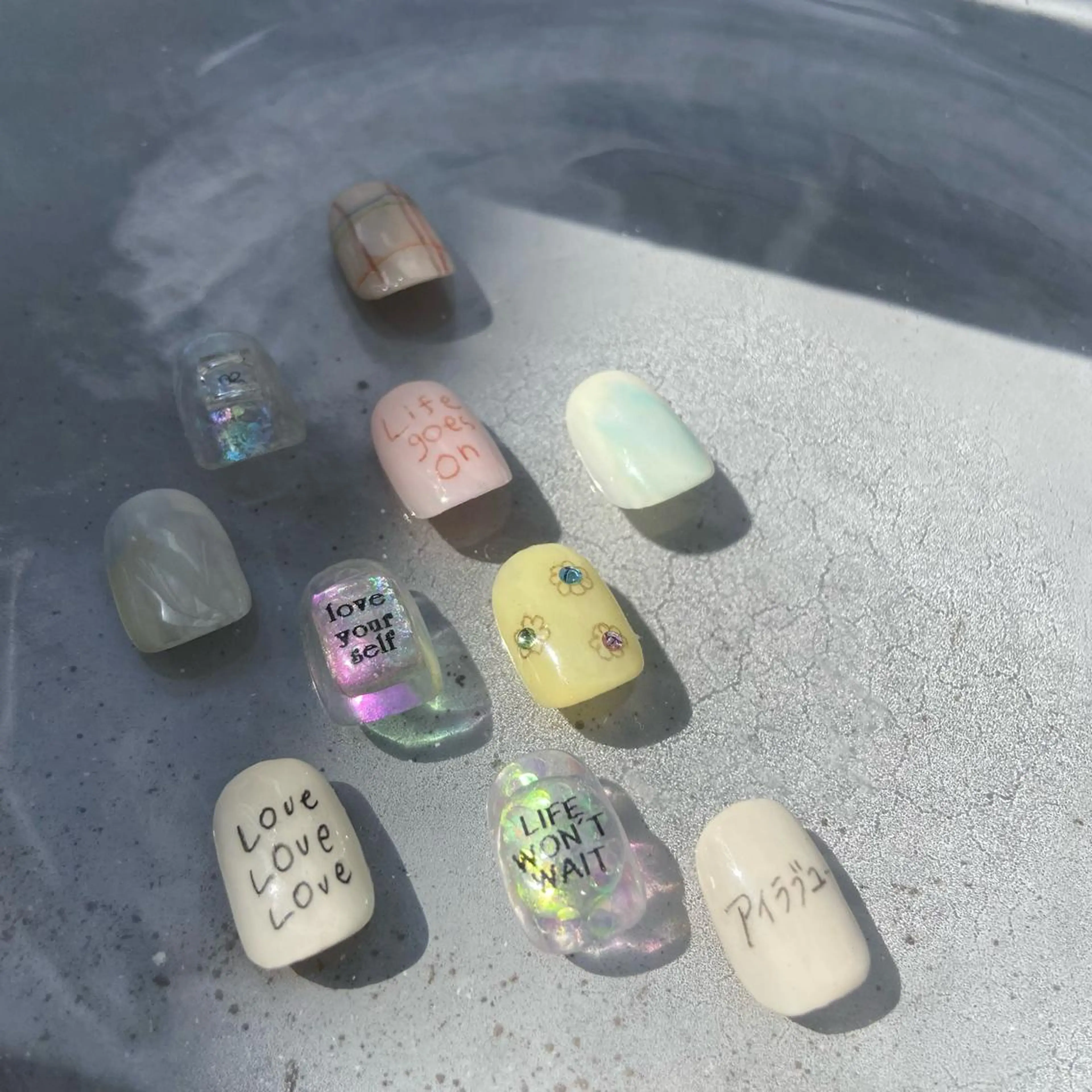 ショート sima .のネイルデザイン