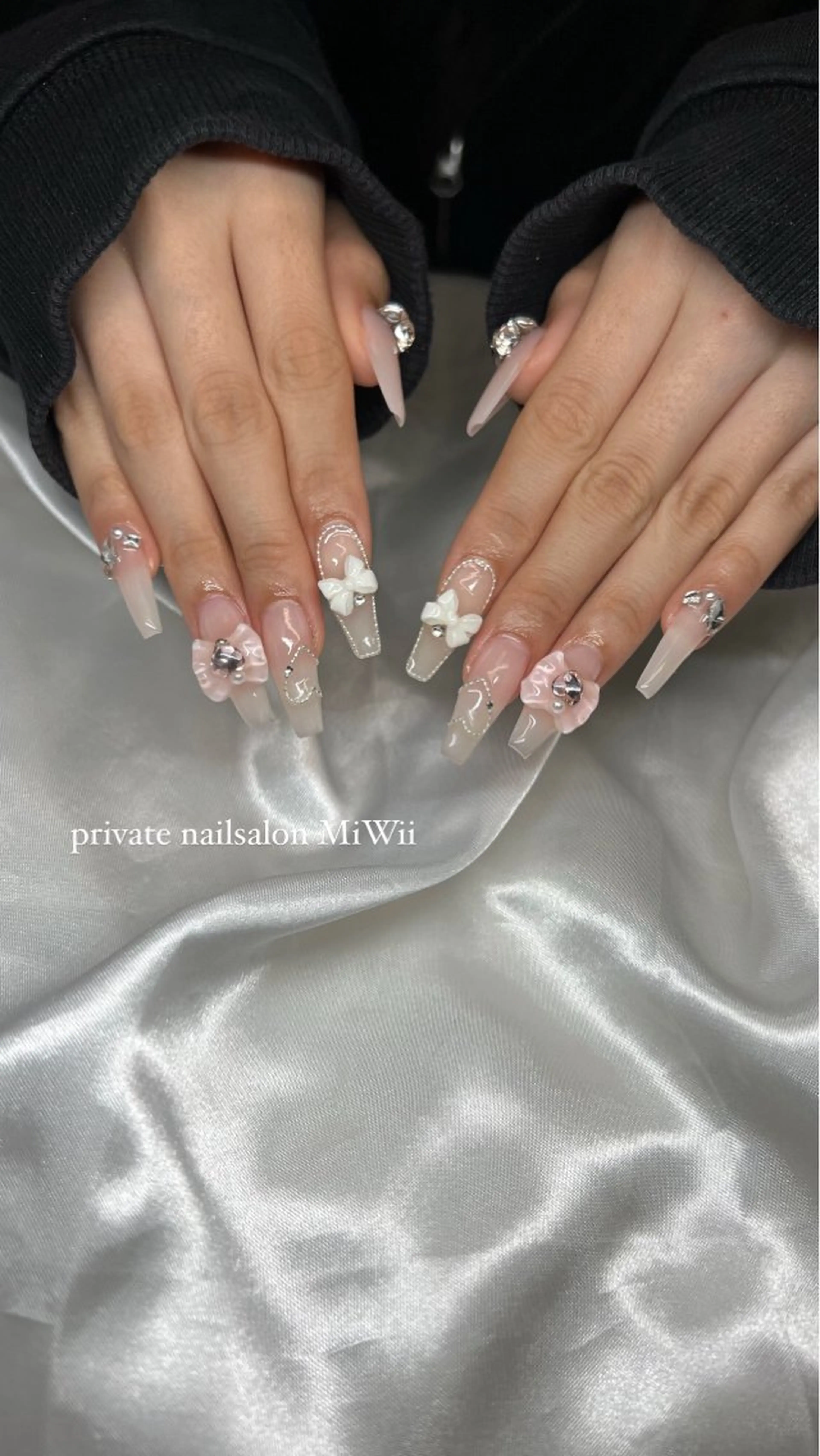 ネイル 𝐧𝐚𝐢𝐥 𝐌𝐢𝐖𝐢𝐢のネイルデザイン