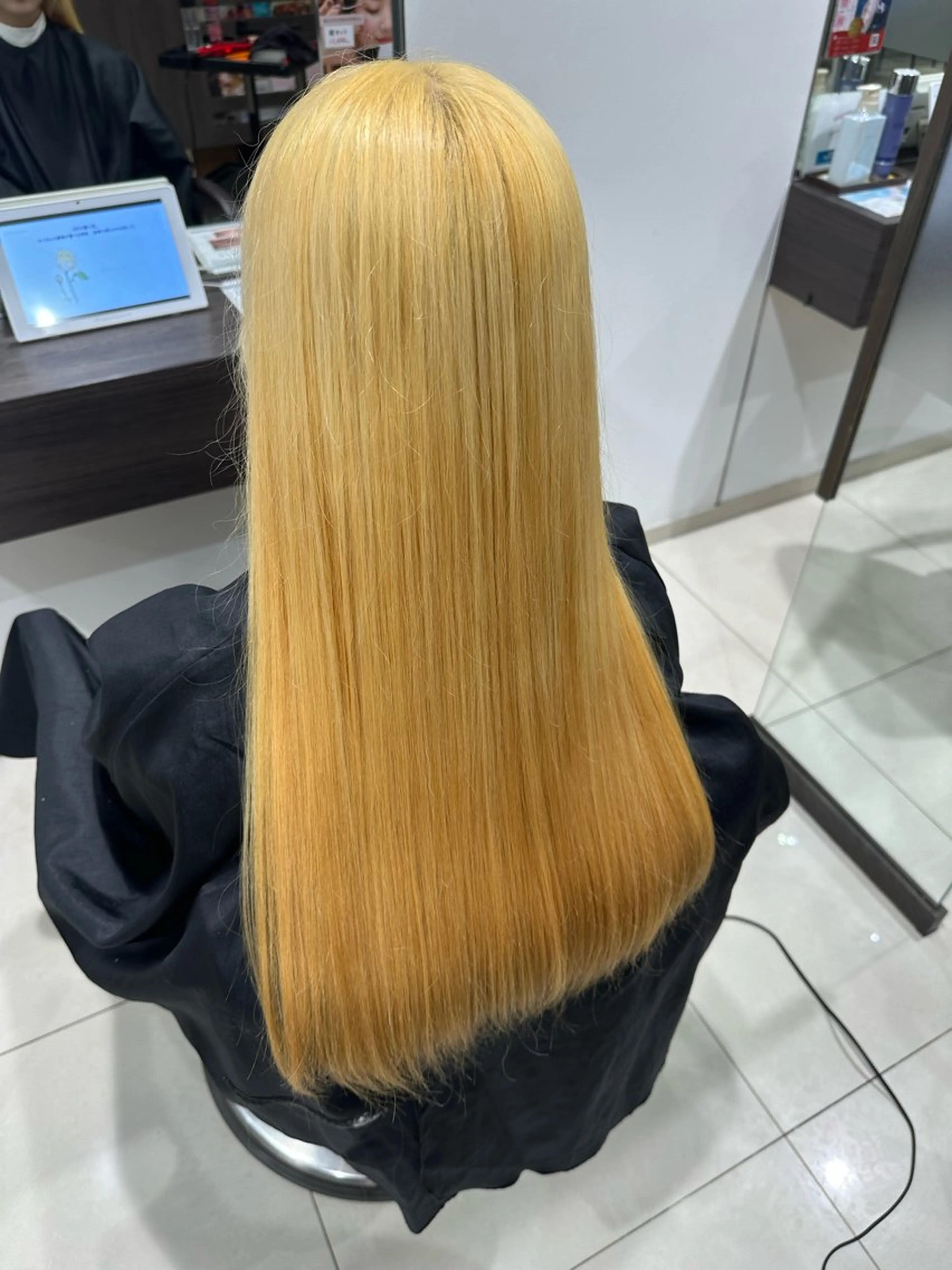 ロング カラー 艶カラー/縮毛矯正/ ブリーチカラー/みなのヘアスタイル