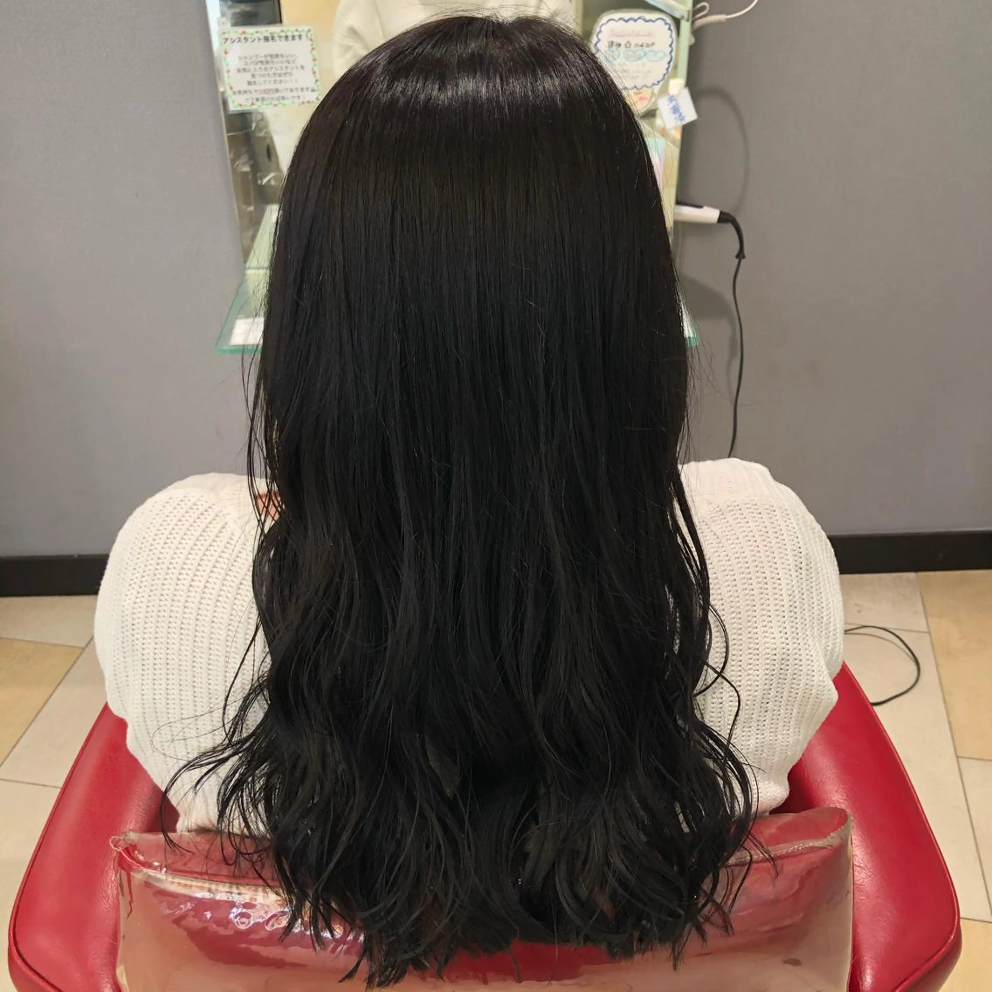 ロング カラー 有賀 佑葵のヘアスタイル