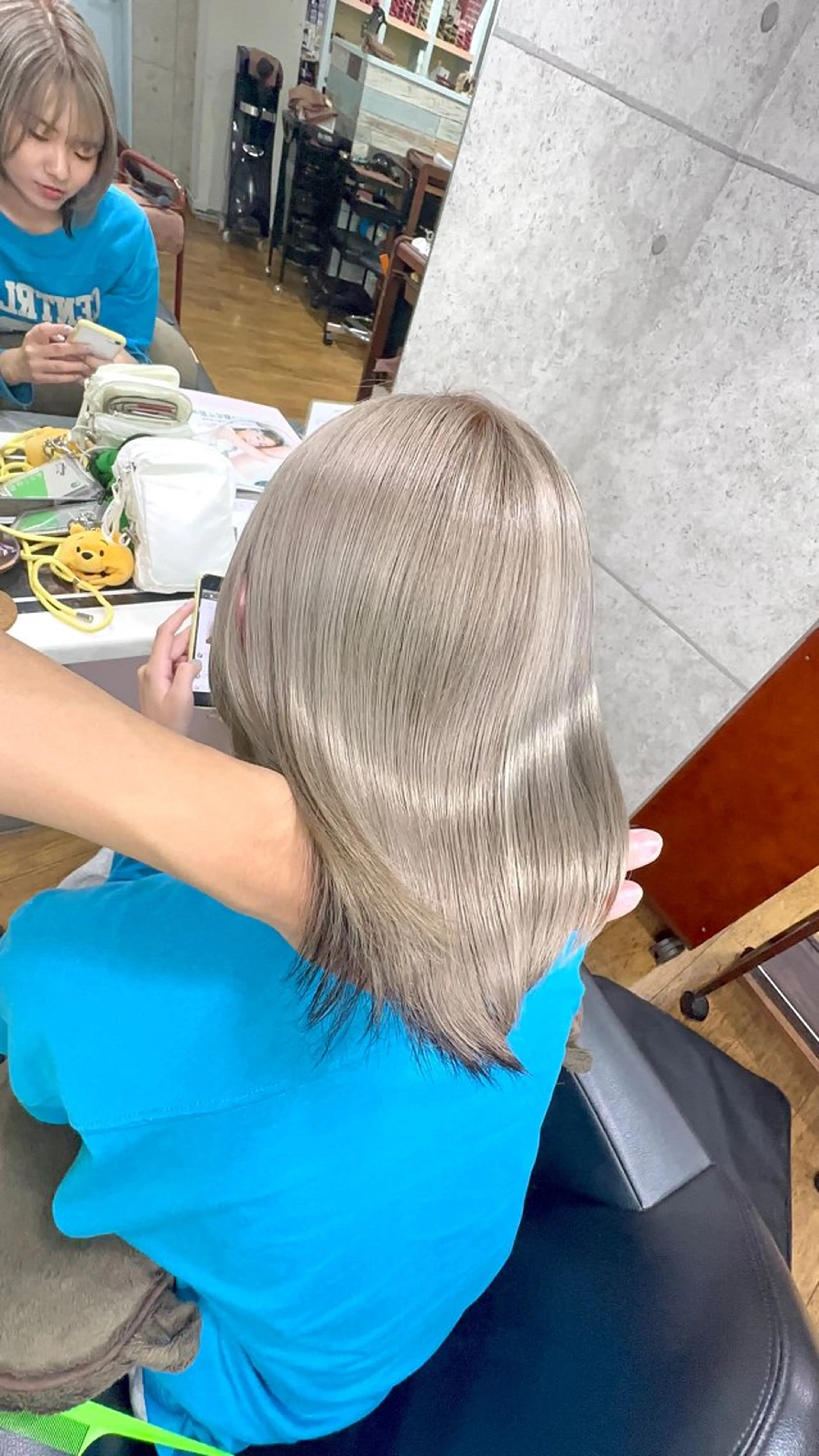 ミディアム カラー mEg hair creation川崎矢向店所属・✨️複雑履歴特化 美容師アトム✨️のヘアスタイル