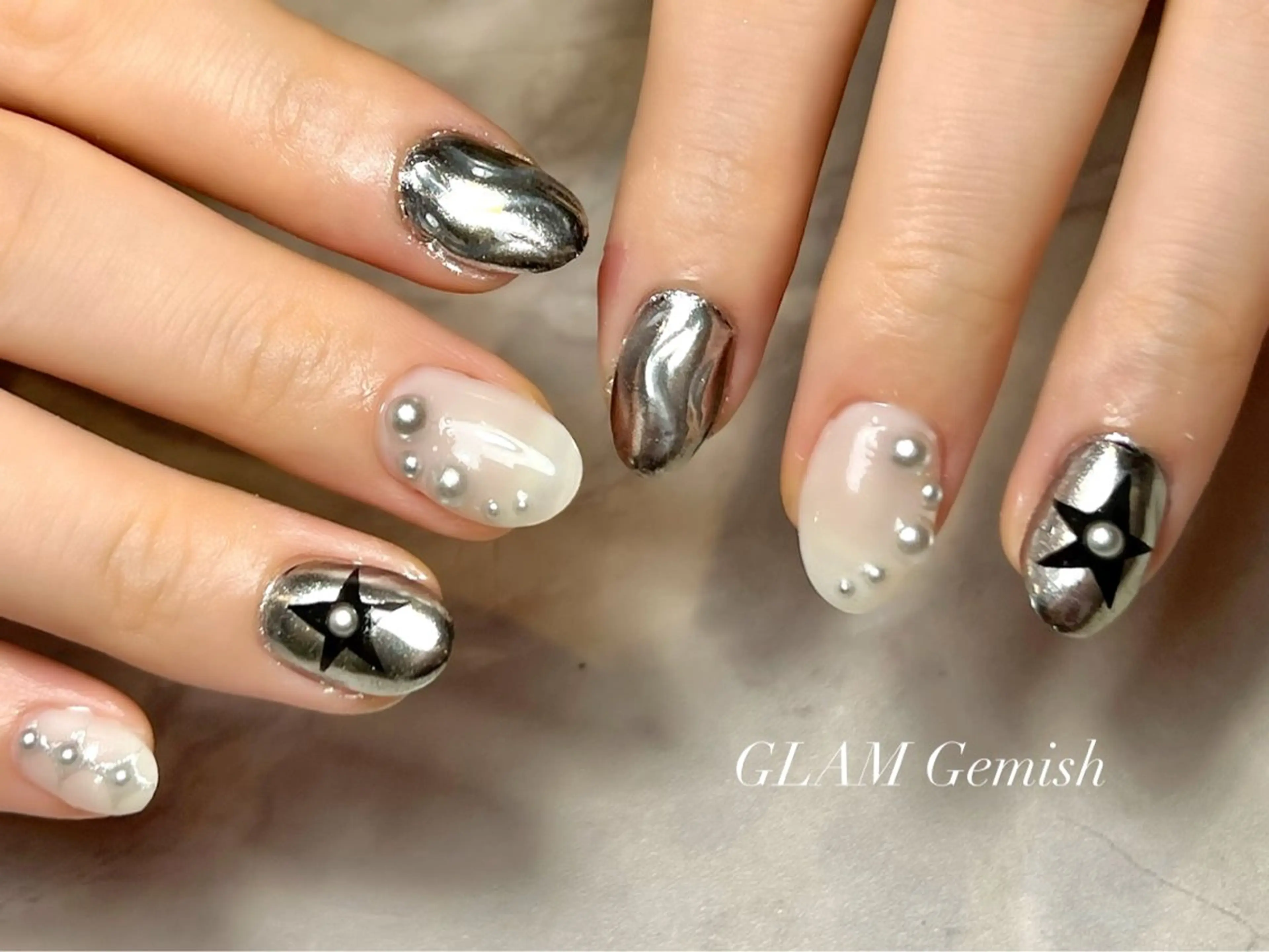 ネイル ハンドネイル 藤崎 恵梨香のネイルデザイン