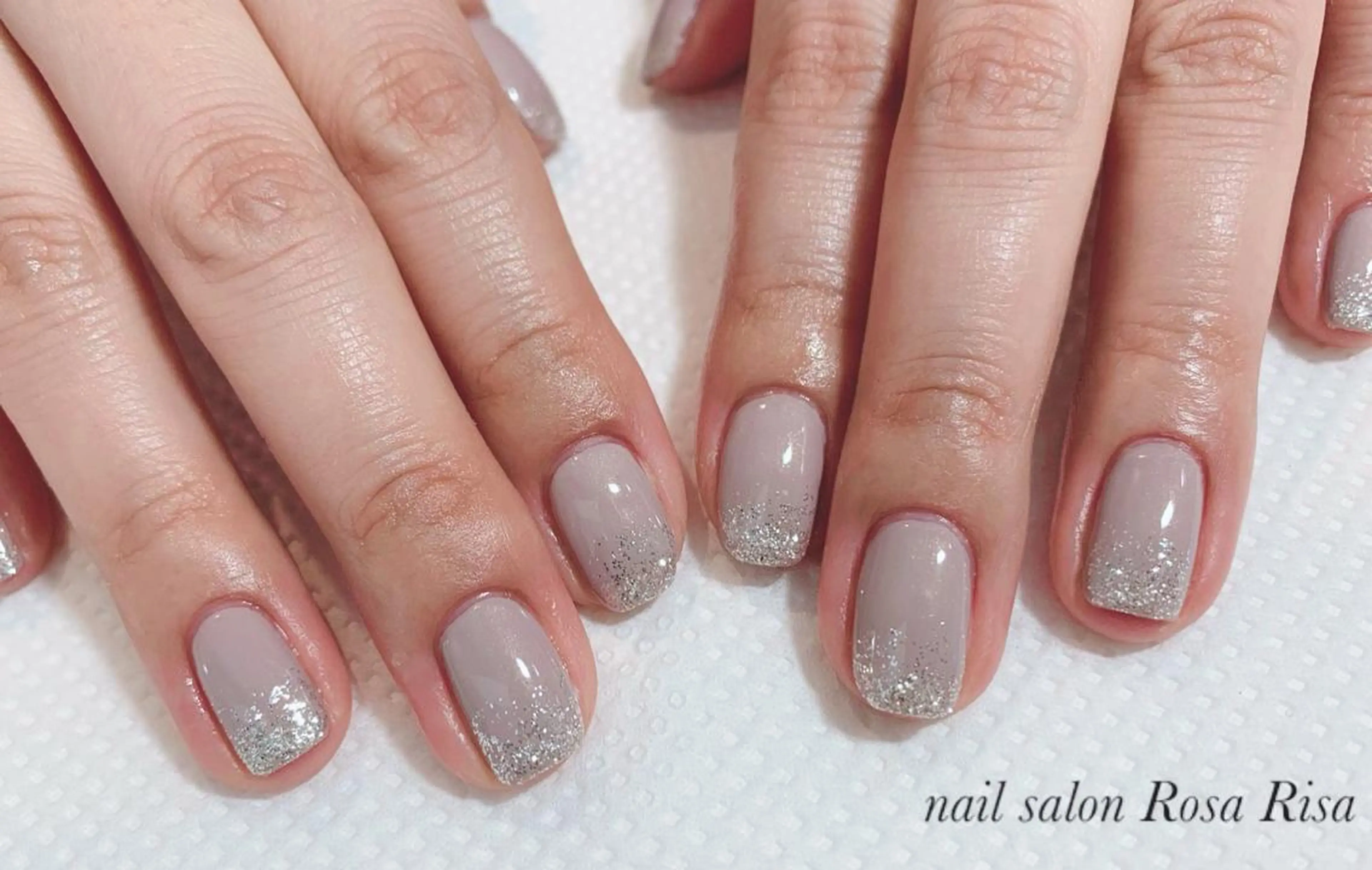 ショート ネイル ラメ(グリッター) ハンドネイル ネイルスタジオ シェイクユアハンズのネイルデザイン
