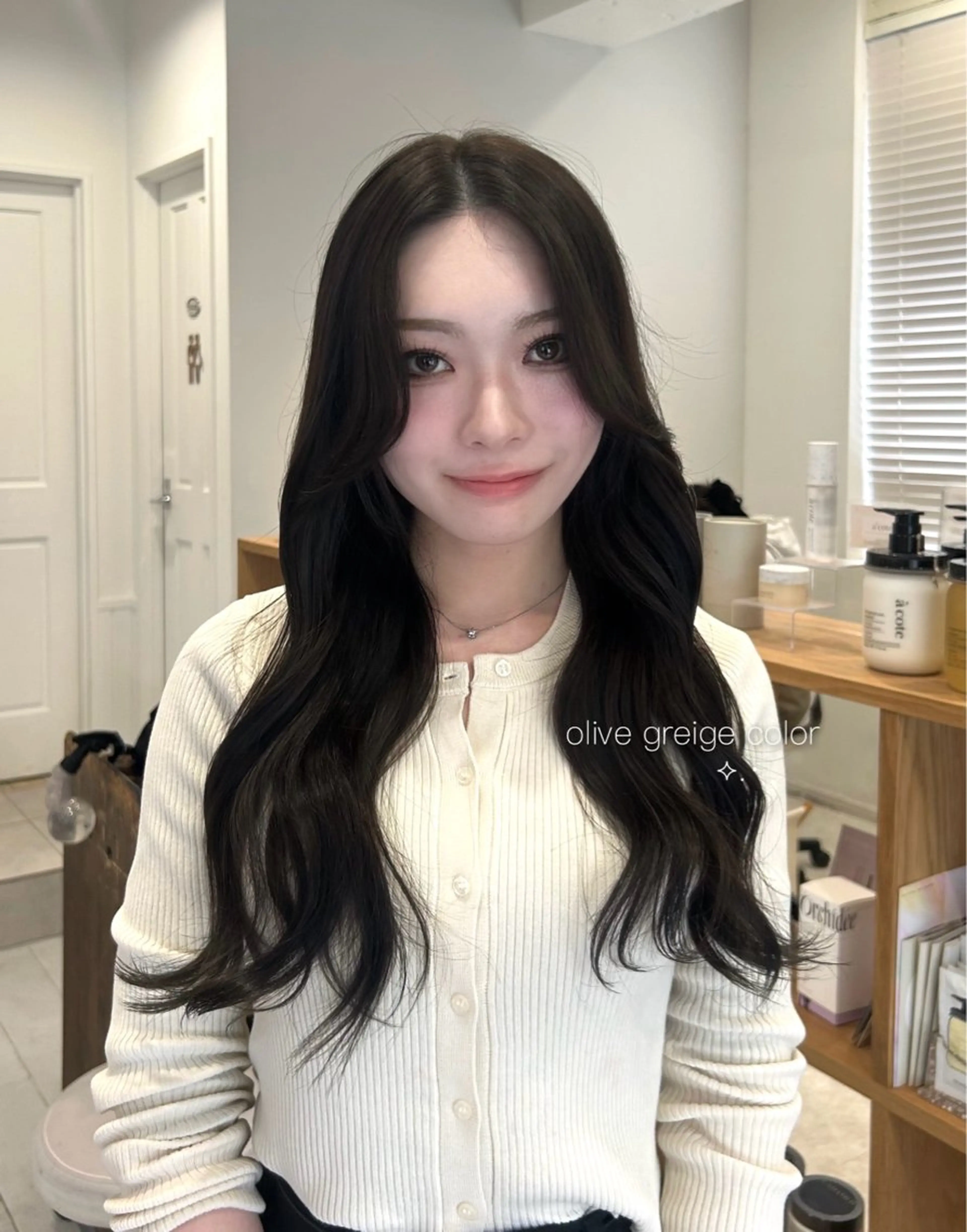 ロング カット ヘアカラー トリートメント 韓国ヘア ‎⟡.·KANA🐥のヘアスタイル