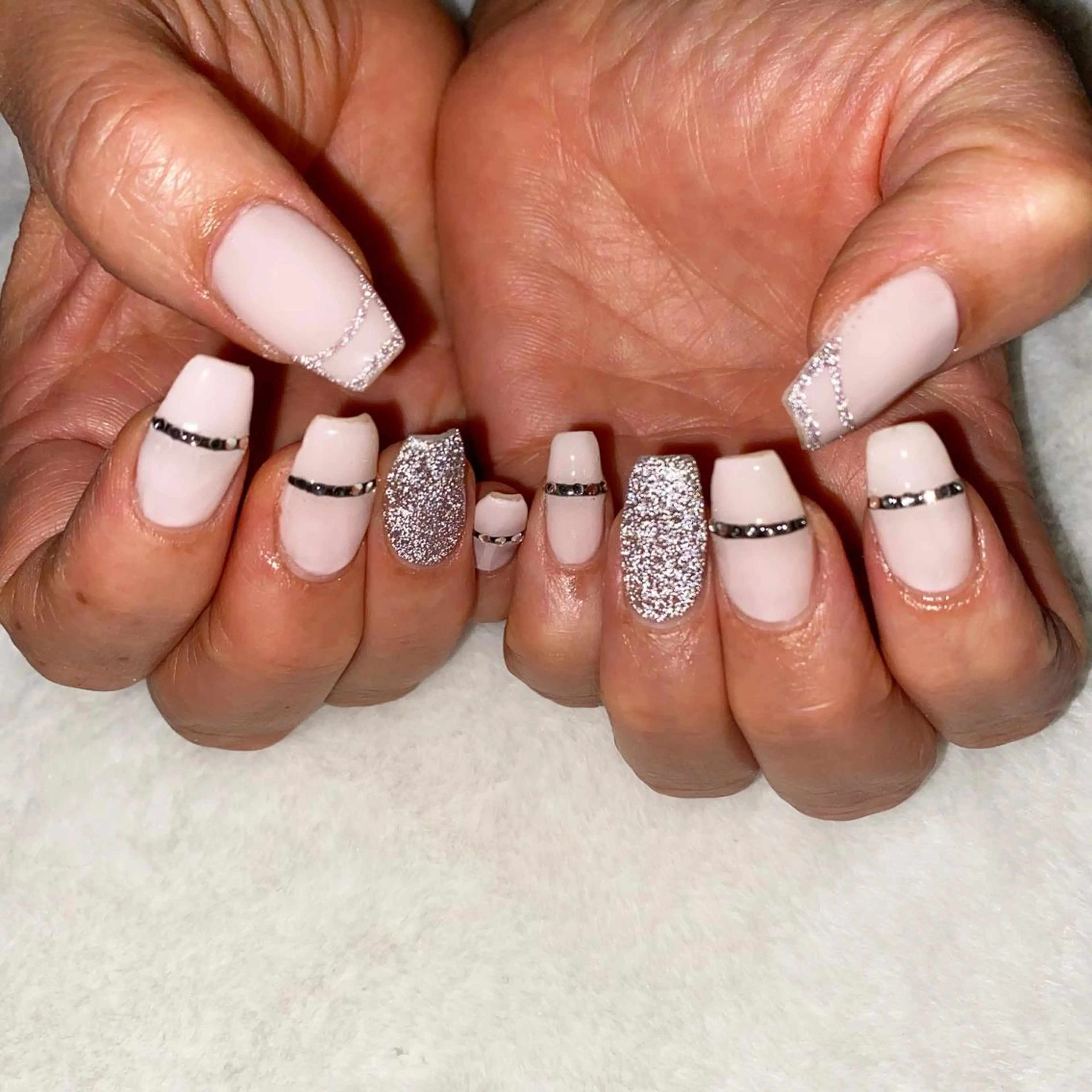 ネイル Laki nailのネイルデザイン