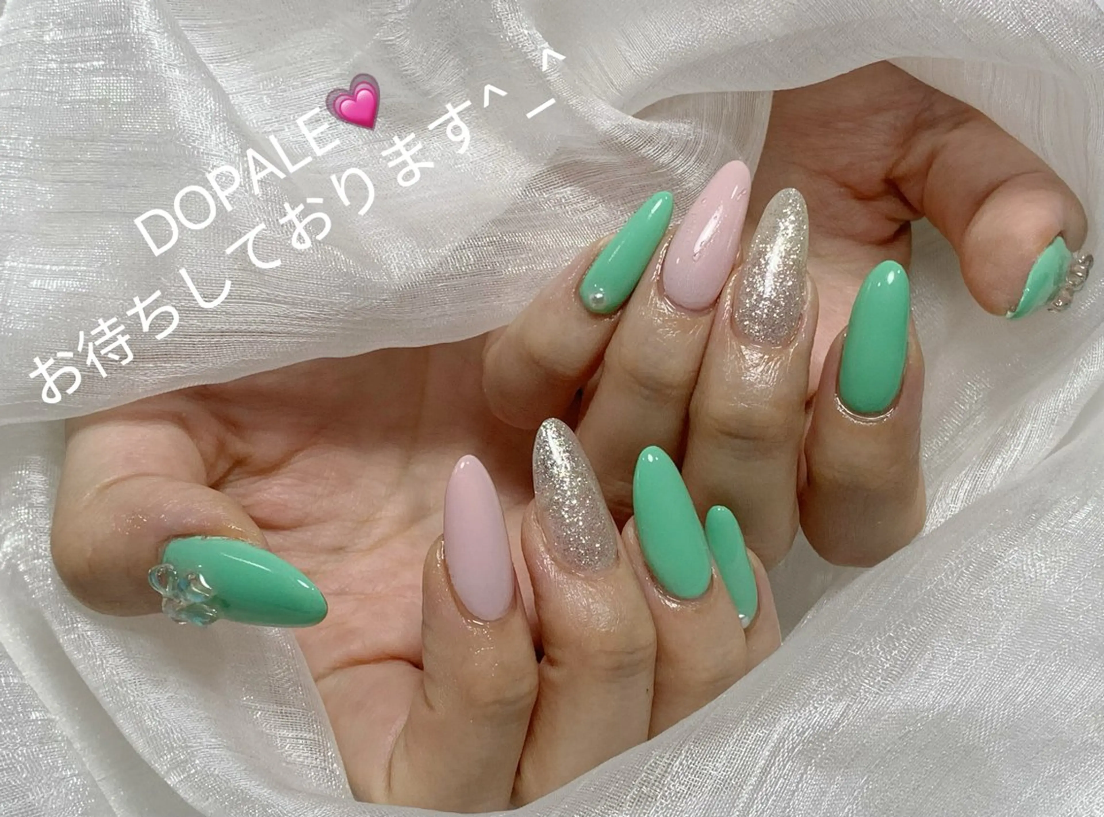 ネイル U·Mi nail salon所属・U·Mi 上野御徒町容のネイルデザイン