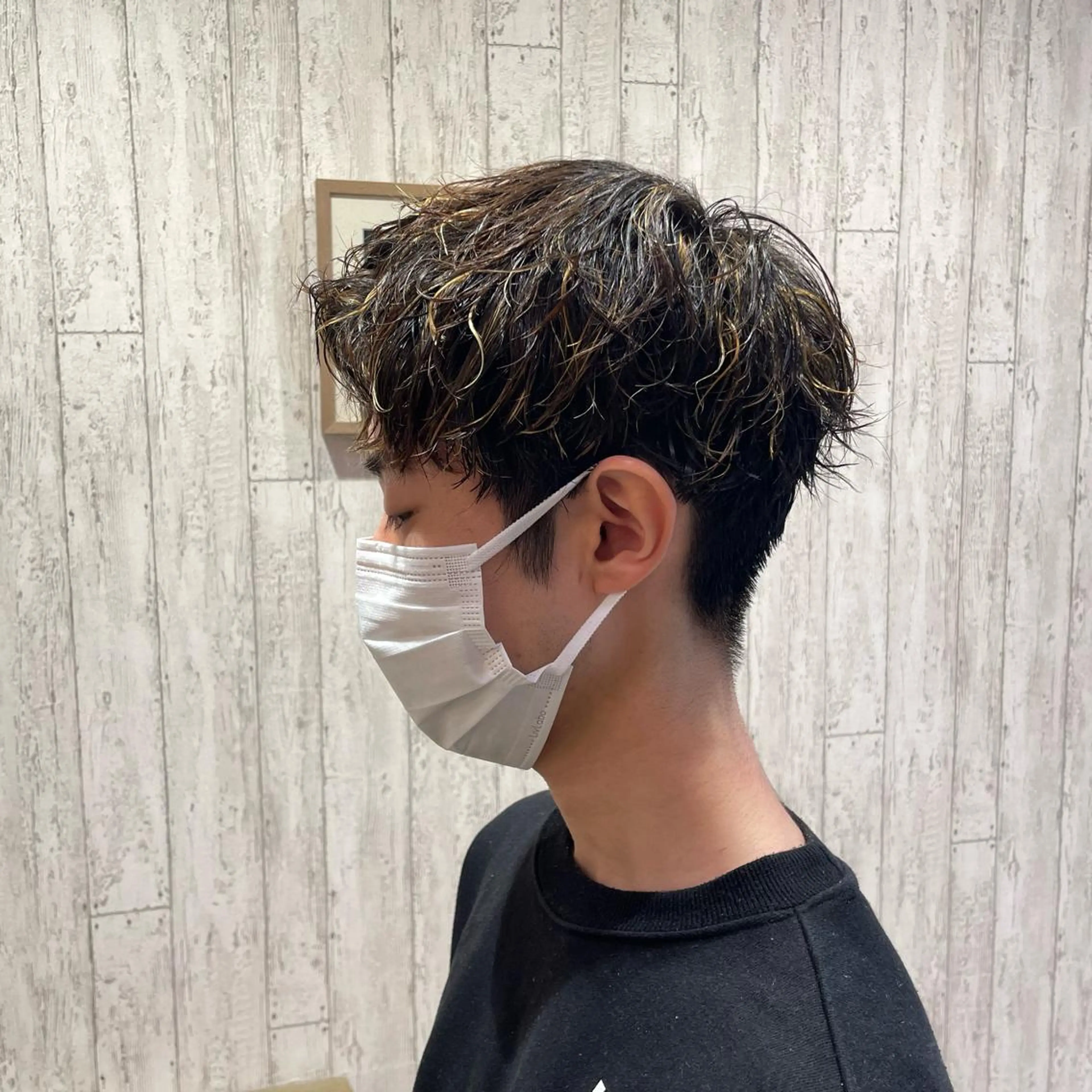 ショート パーマ メンズ メンズハイライト ハイライト ツイスパ/メンズ特化 🦋𝑺𝑶𝑵𝑬の眉毛・アイブロウイメージ