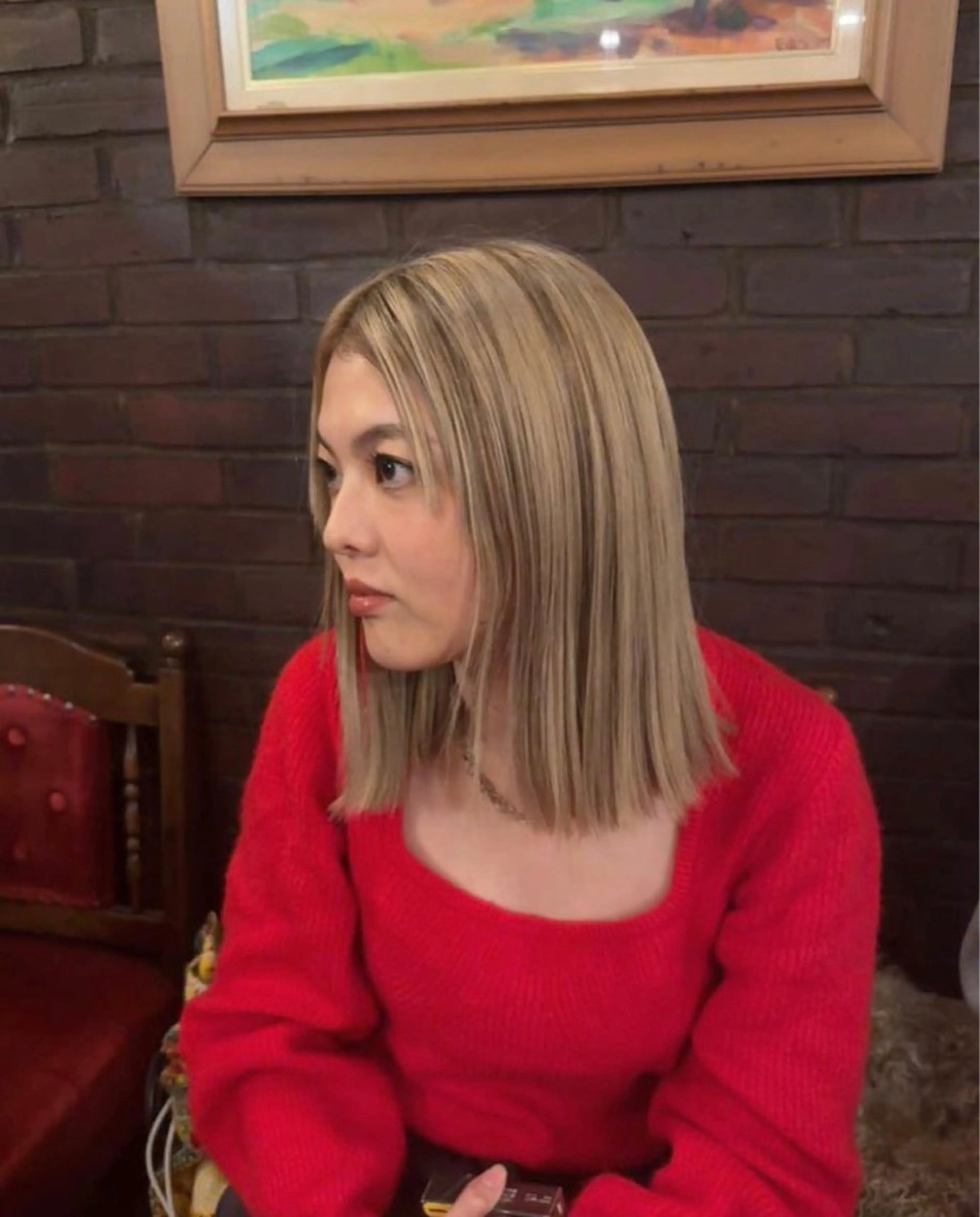 ミディアム カラー ベージュカラー ブロンド ブロンドベージュ RINA ブリーチ / 海外レイヤーのヘアスタイル