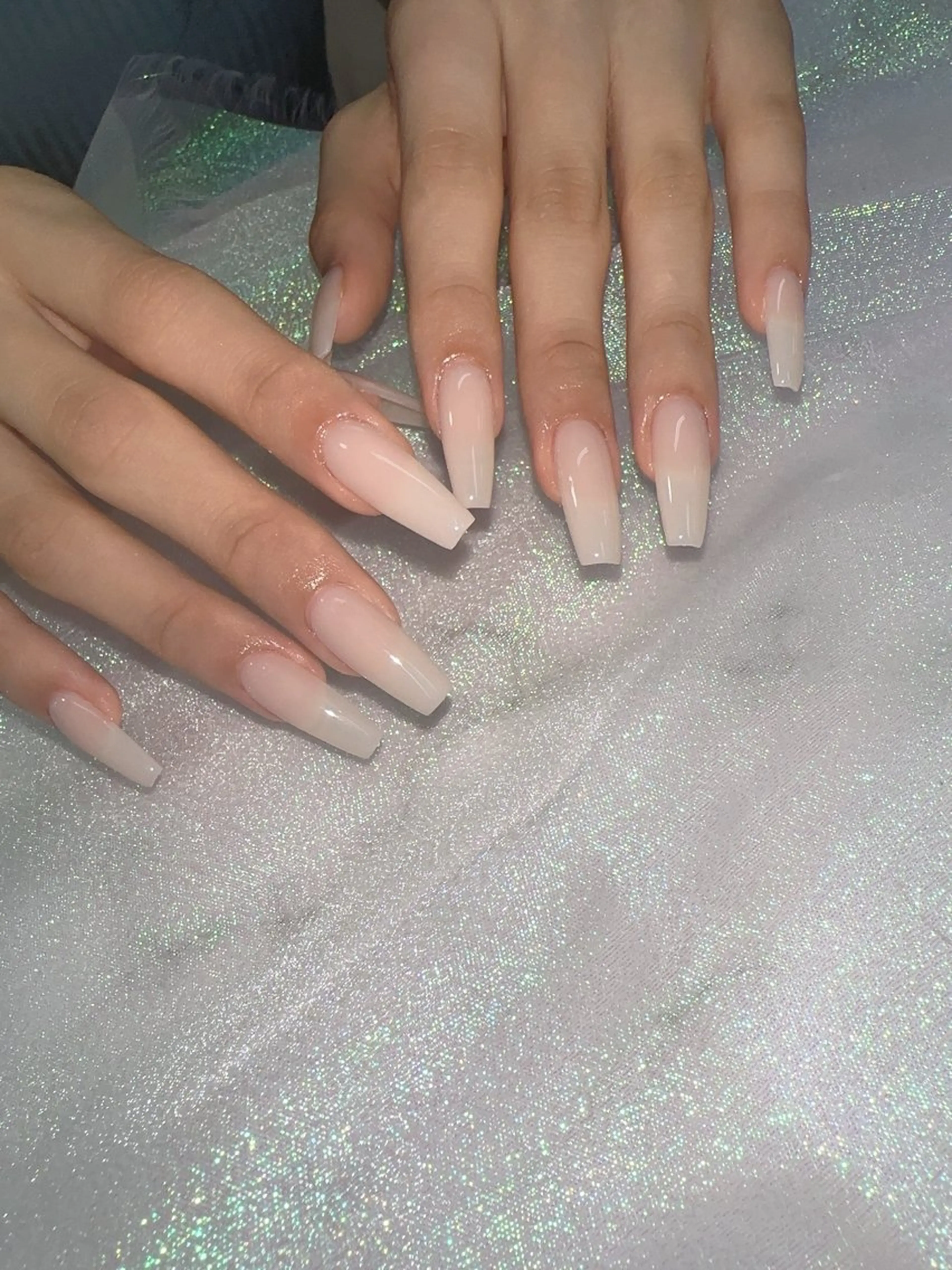 ネイル Hey🌈NAIL 長さ出し専門店のネイルデザイン