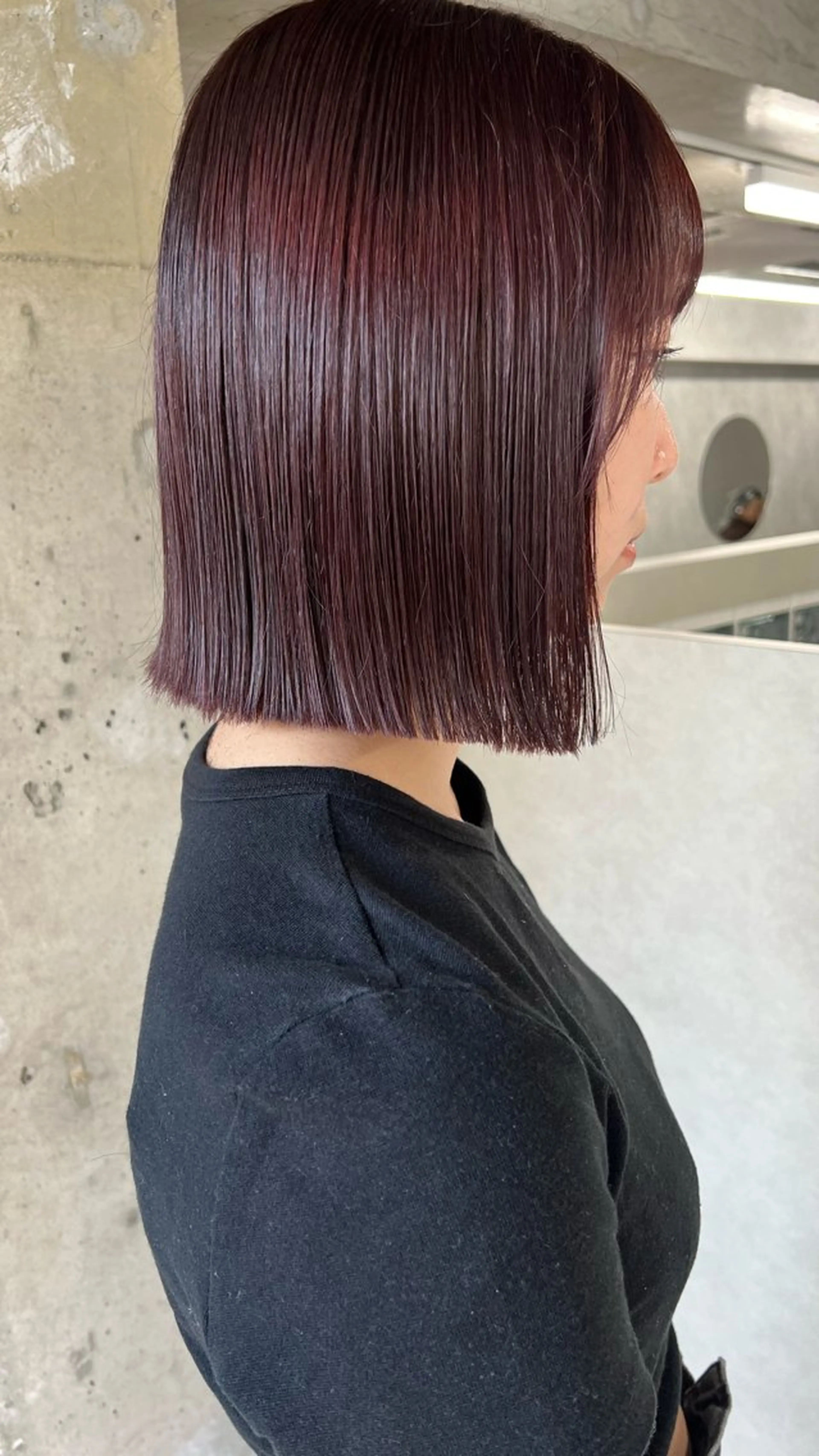 ミディアム カラー パープルカラー レッドカラー ボブ anon Loemのヘアスタイル