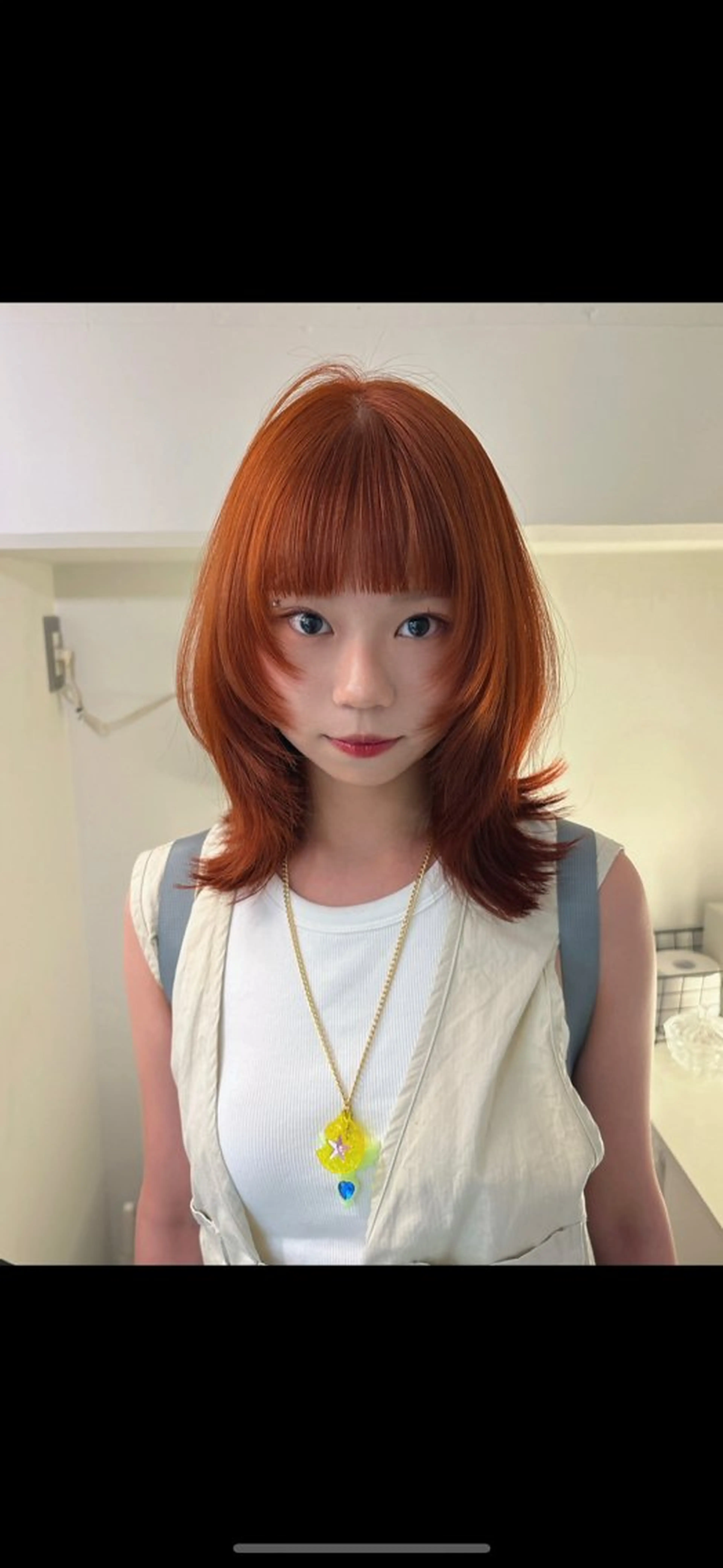 ミディアム カラー ブリーチ ダブルカラー ブリーチなしカラー オレンジ レイヤーカット ヘアカラー Airi 韓国y2k ボブパーマのヘアスタイル
