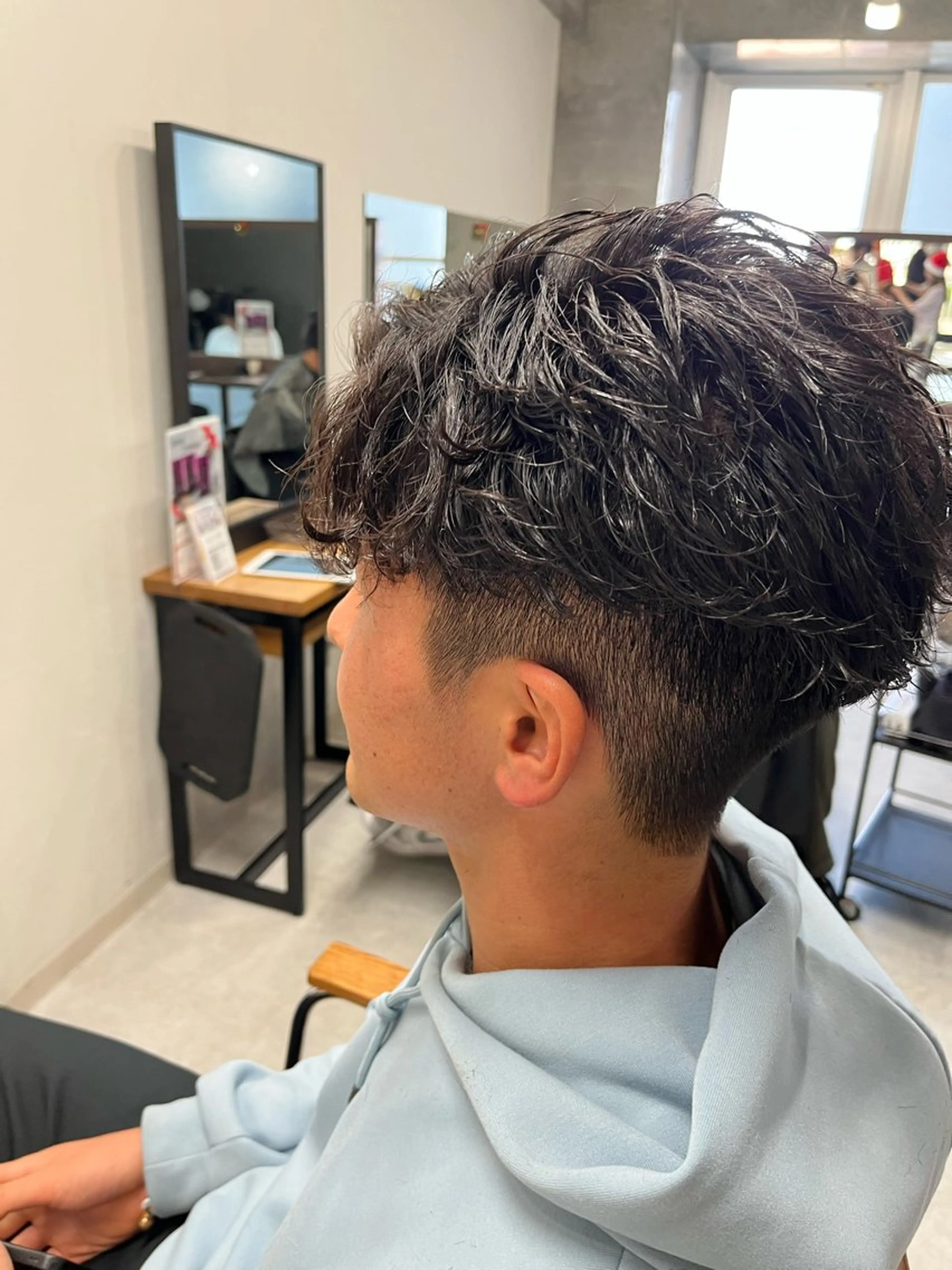 ショート パーマ カット ヘアカラー パーマ 縮毛矯正 ヘッドスパ ヘアセット メンズ特化/パーマ /フェード/洋輔のヘアスタイル