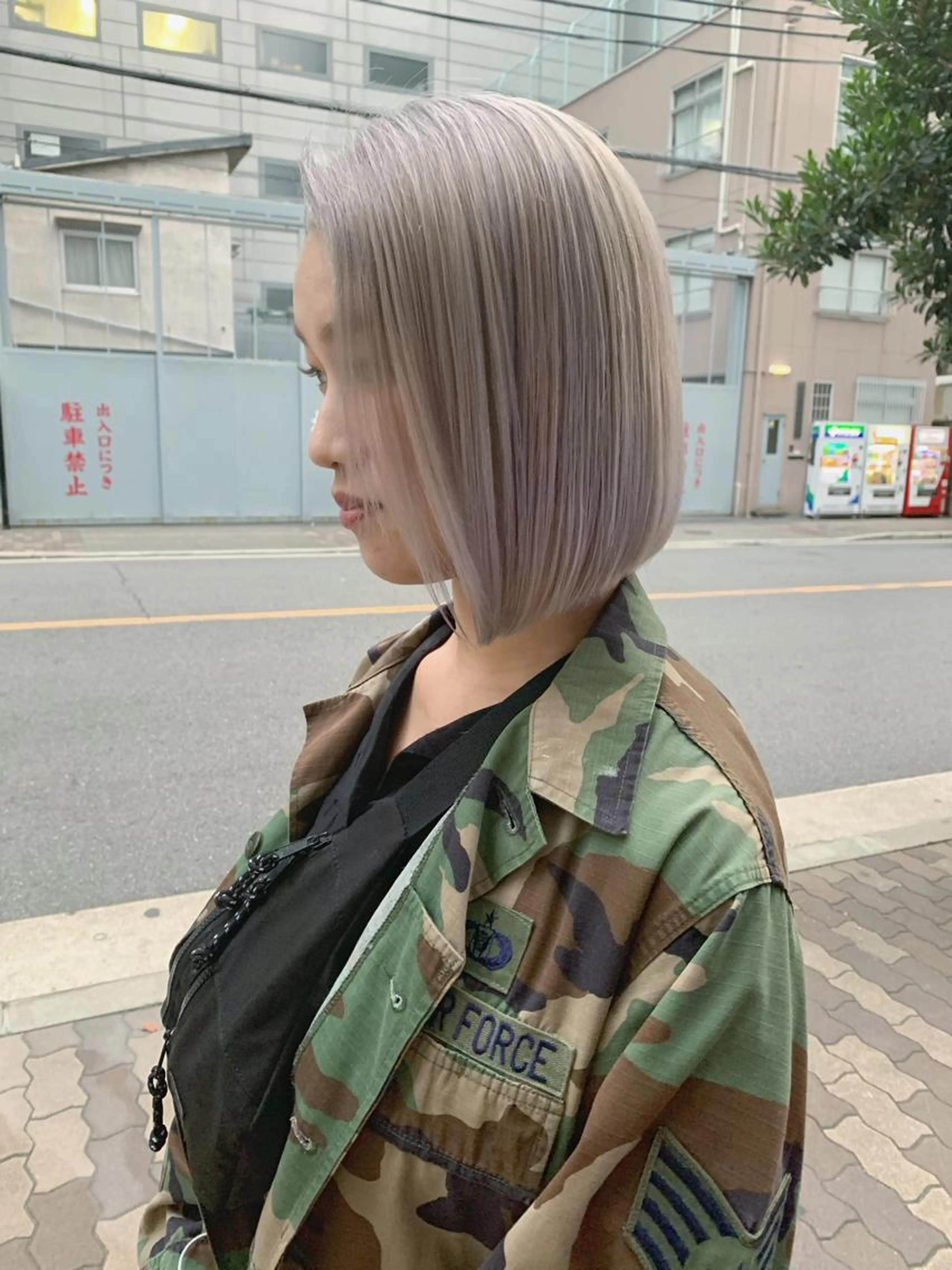 ケアブリーチ+高発色カラー+cut+parabo trの写真