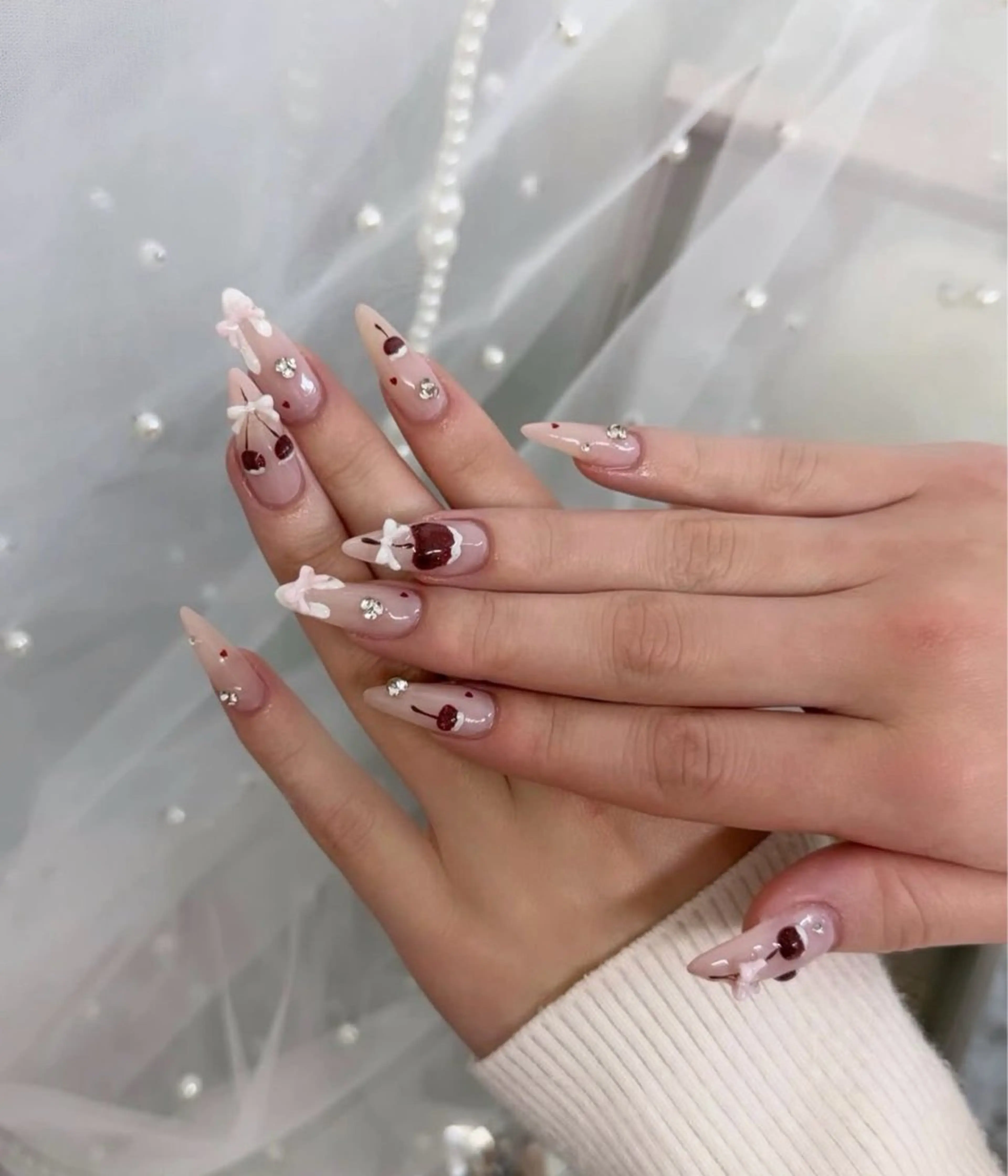 ネイル フットネイル ジェルネイル キラキラネイル 韓国ネイル マグネットネイル ハンドネイル TIDY .のネイルデザイン