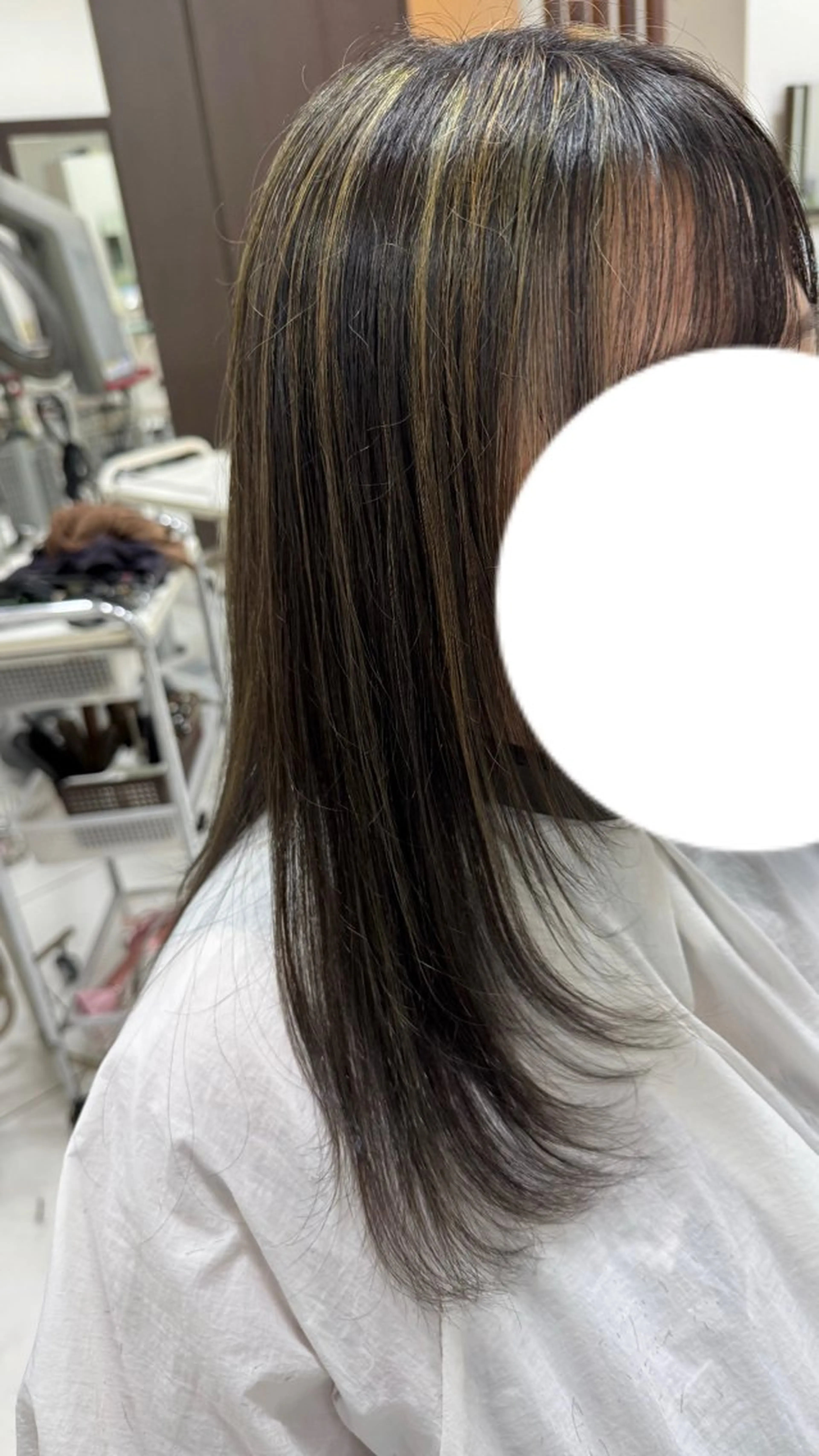 ロング 小達 陽菜のヘアスタイル