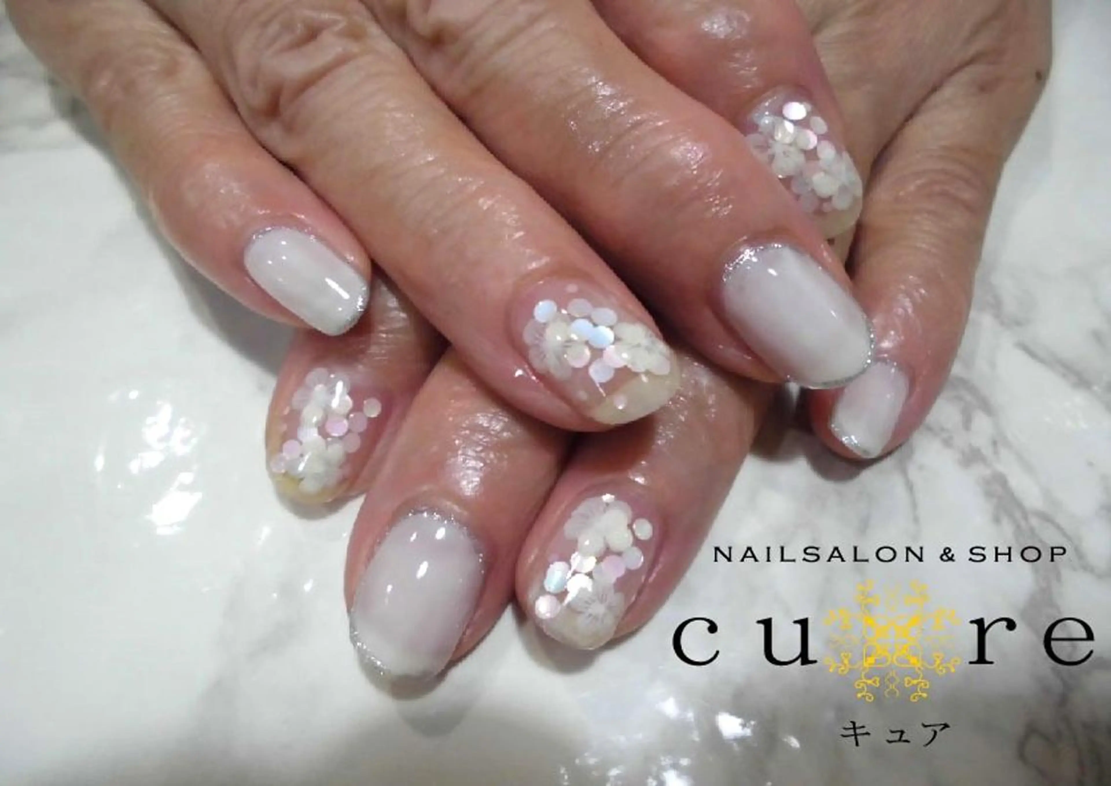ネイル ジェルネイル ホワイト 冬ネイル ネイルサロン Cureのネイルデザイン