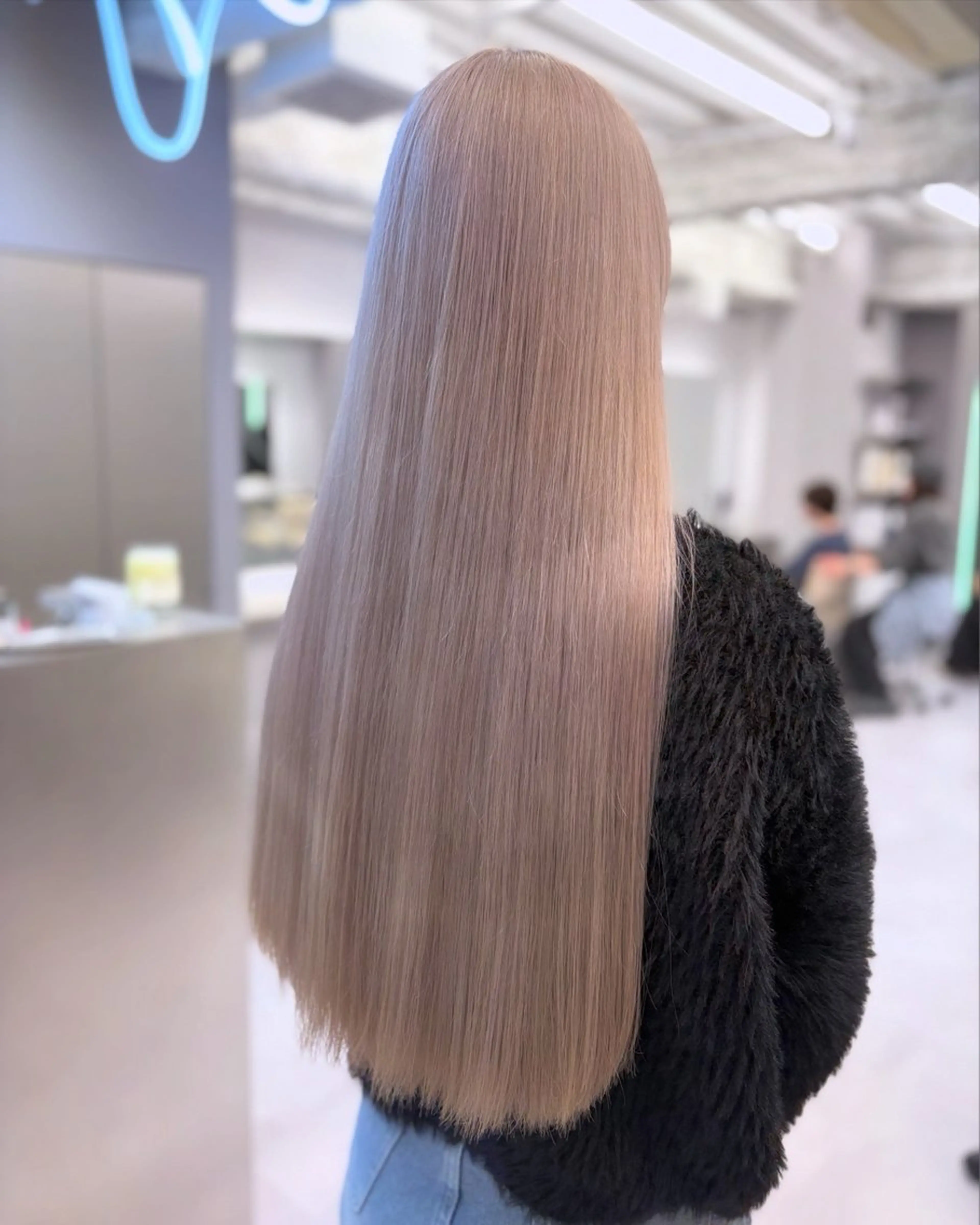 ロング カット ヘアカラー トリートメント ムラ修正ブリーチ 山田眞之介のヘアスタイル