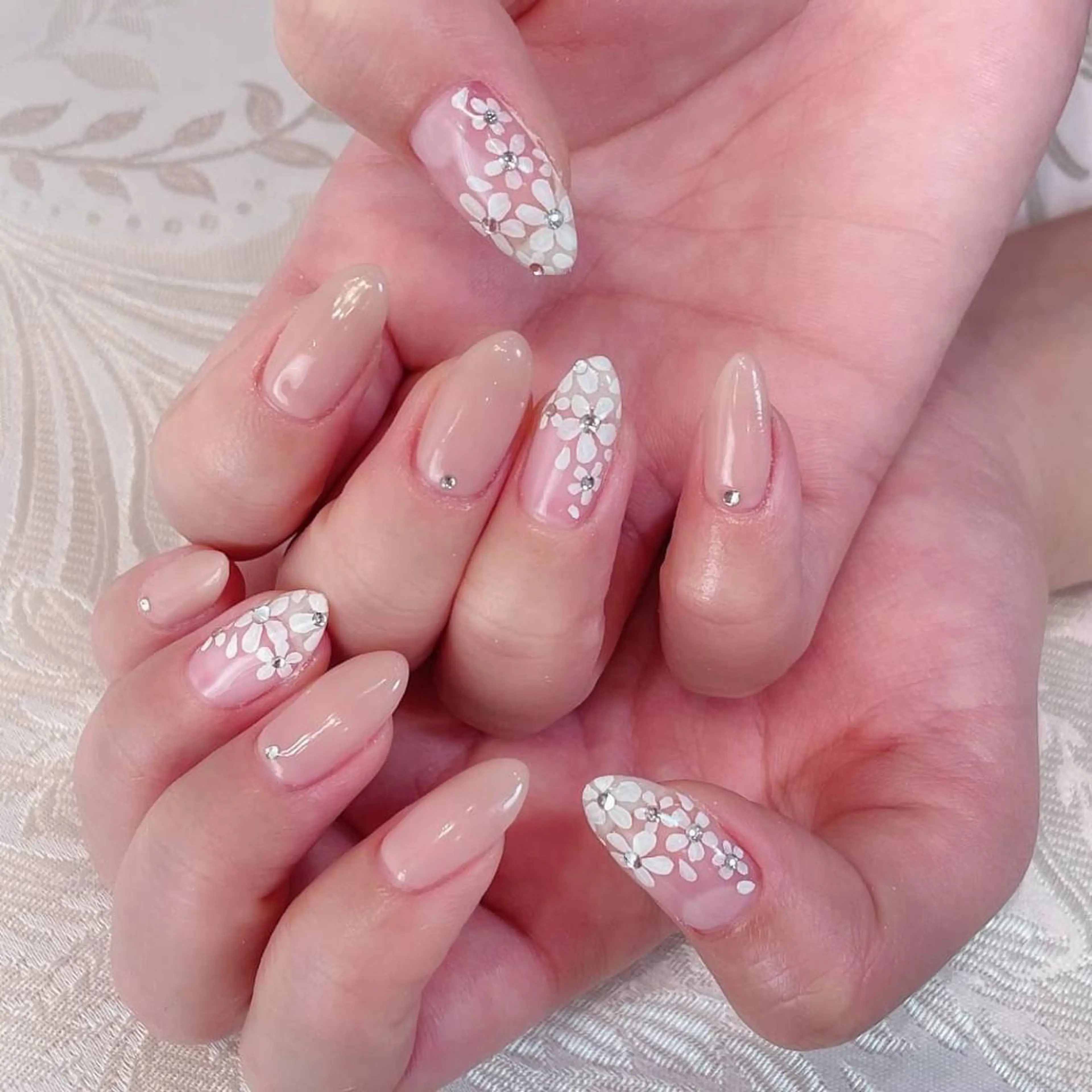 ネイル RAFFINE haru🦋🩵のネイルデザイン