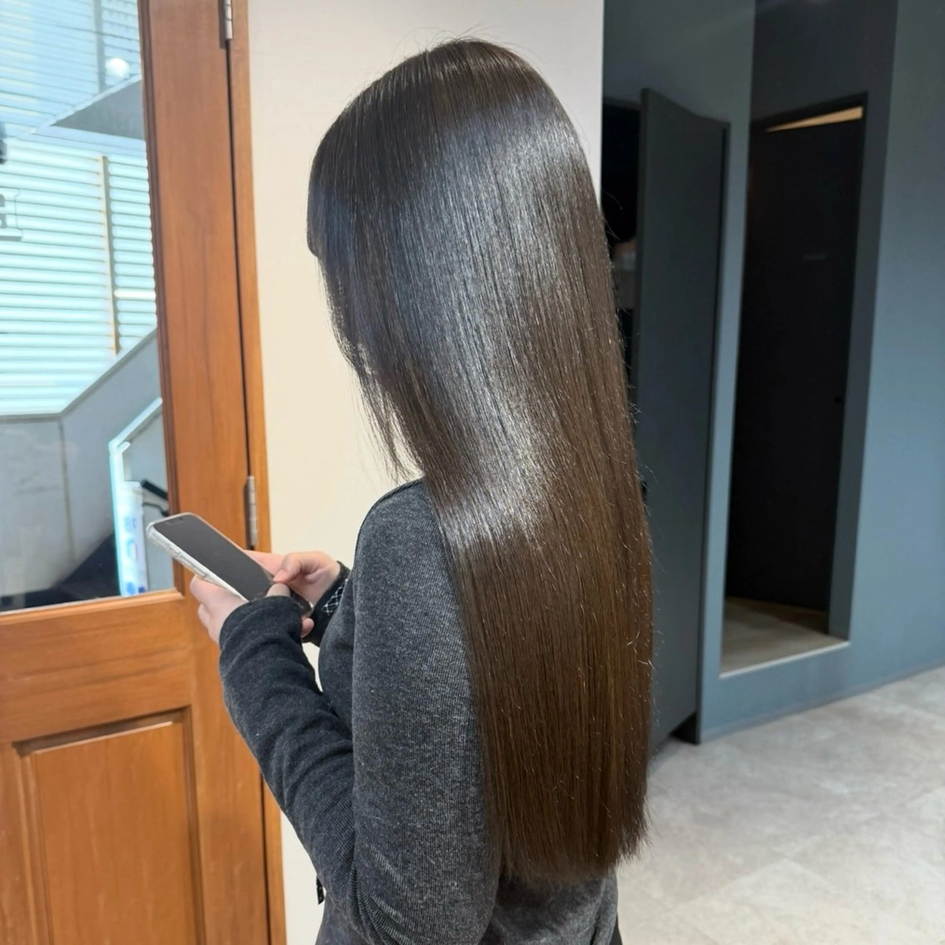 カラー ブリーチ グレージュ ブリーチなしカラー カット ヘアカラー トリートメント 🎀 夏秋🎀のヘアスタイル