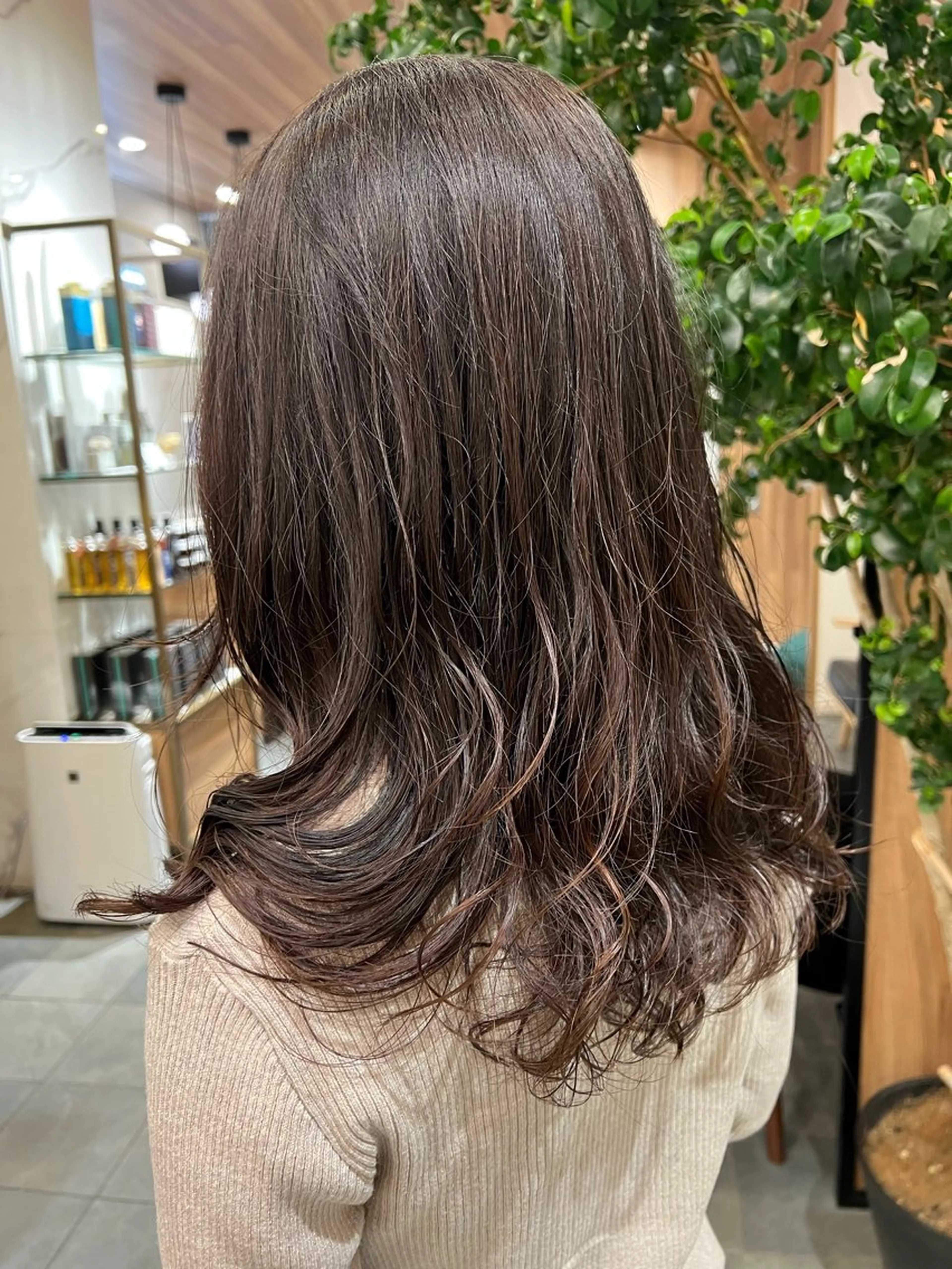 セミロング 村中 逸紀のヘアスタイル