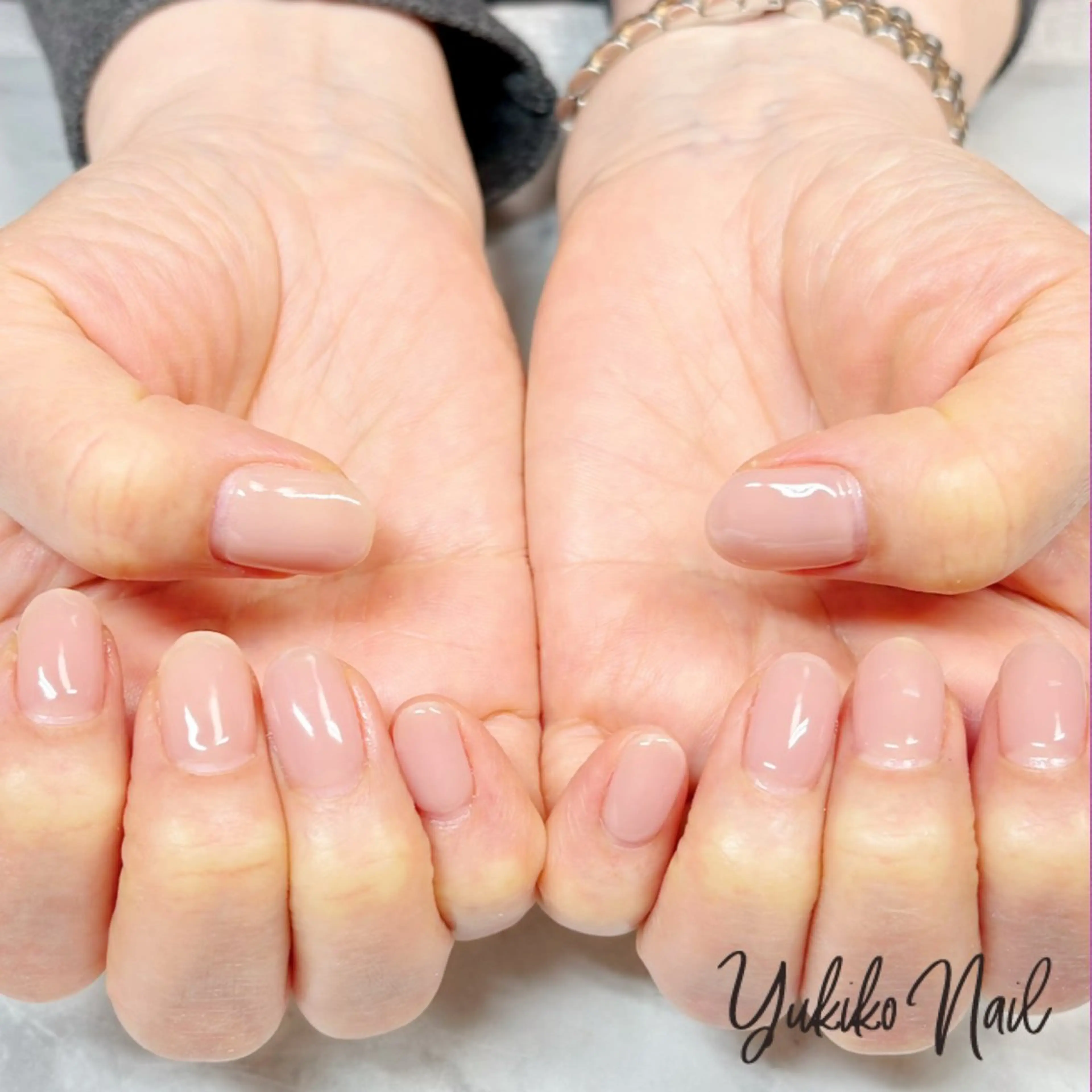 ネイル オフィスネイル ワンカラーネイル ピンク ピンクベージュ シンプルネイル ハンドネイル ユキコ ネイルのネイルデザイン