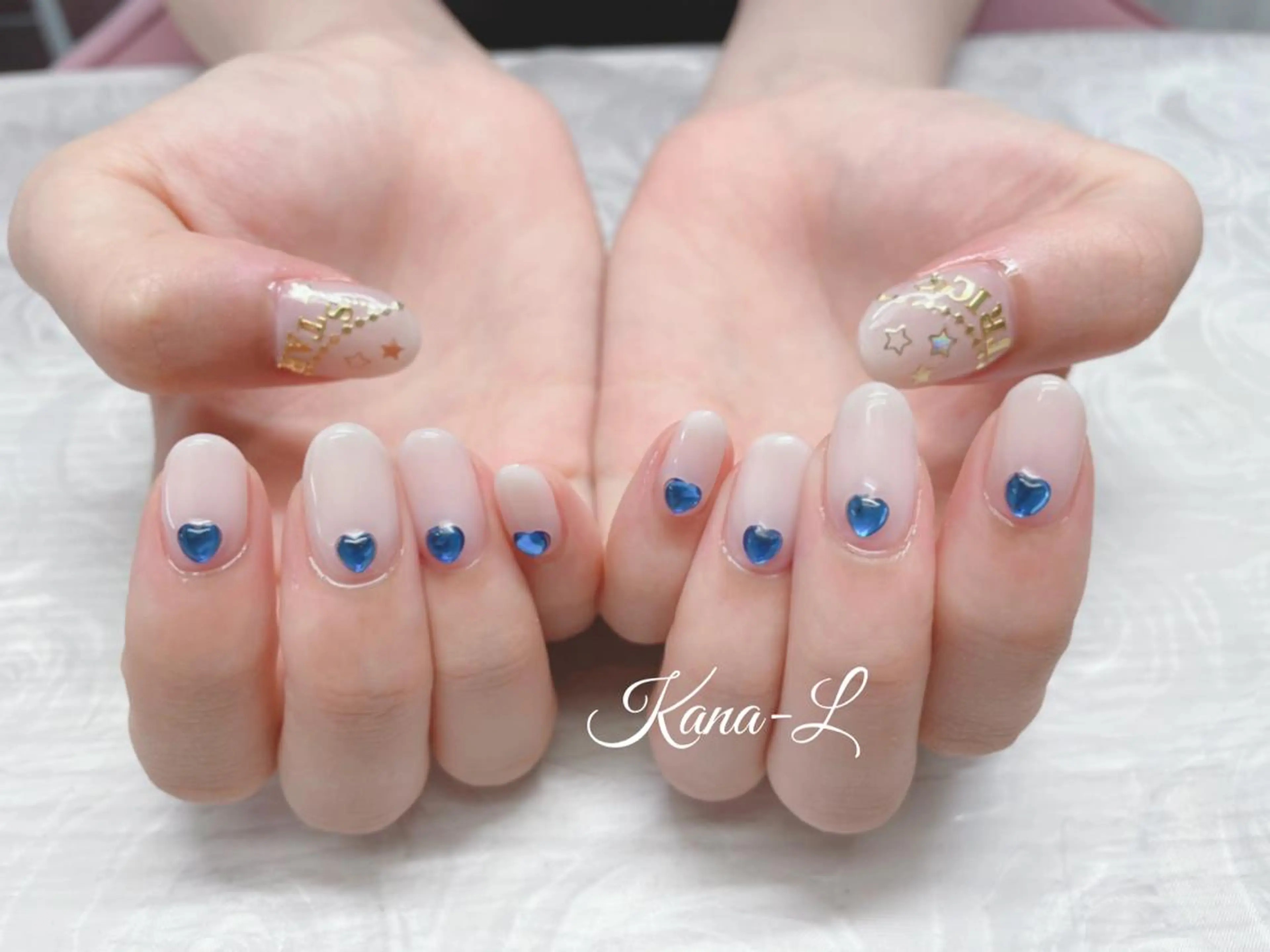 カラー ネイル ハート 韓国ネイル ホワイト 芦辺 香奈のネイルデザイン