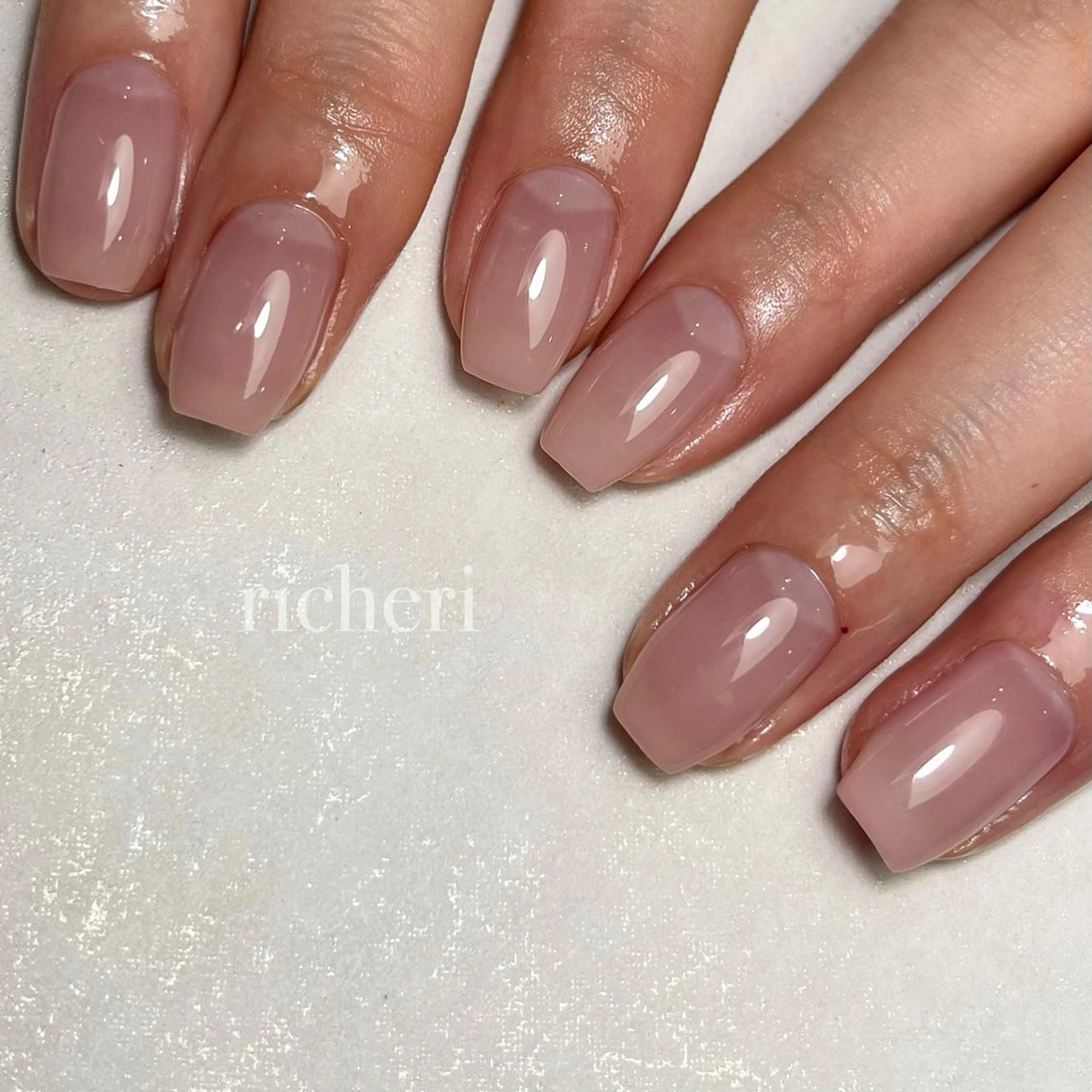 ミディアム ネイル ハンドネイル richeri beautyのエステ・リラクイメージ