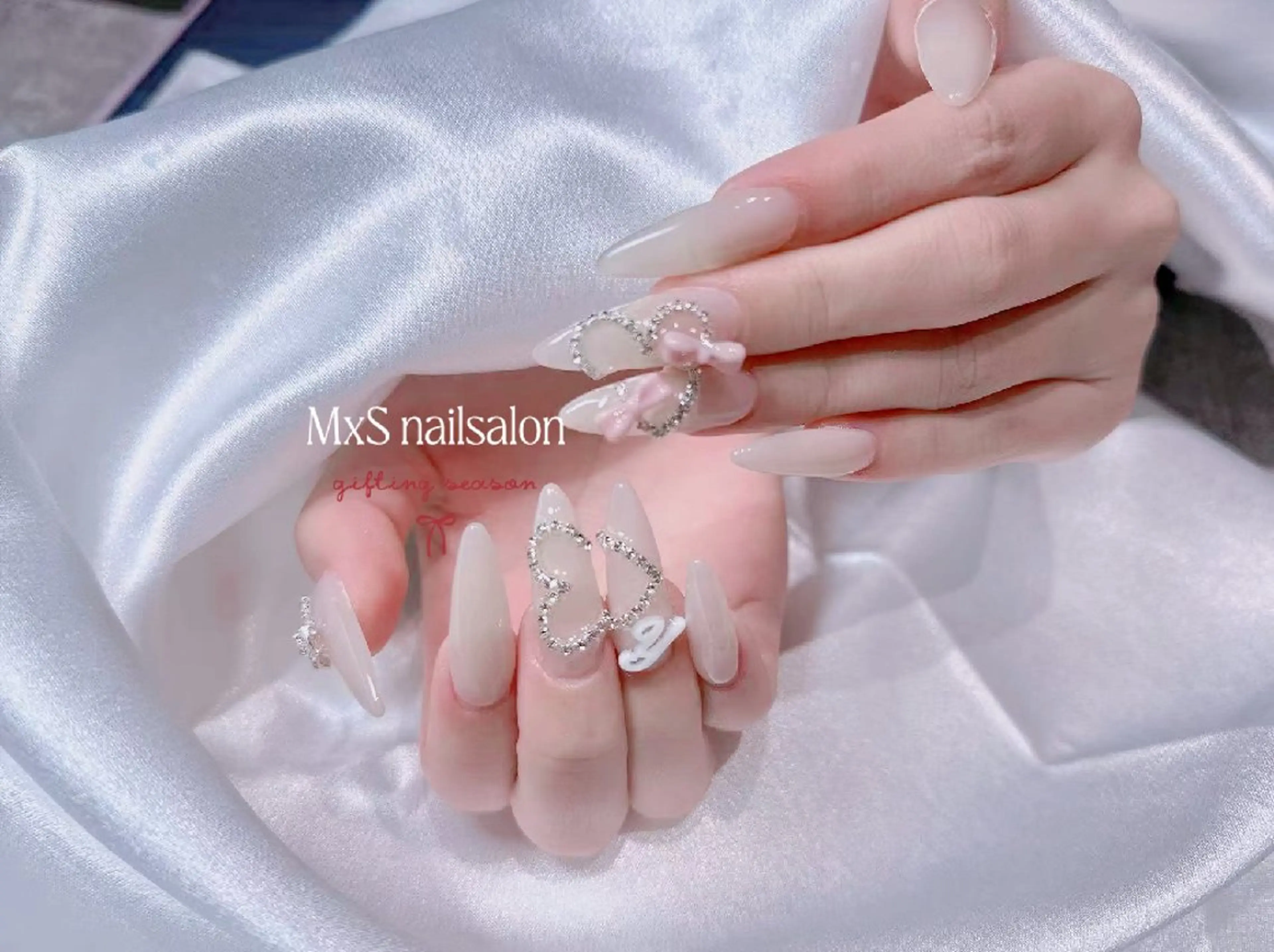 ネイル 成人式 ジェルネイル 韓国ネイル マグネットネイル パラジェル ハンドネイル ハンドケア MxS Nail(長さだし/フィルイン/マグネット/韓国ネイル/ワンホンネイル/ワンカラー)所属・MxS リィリィのネイルデザイン