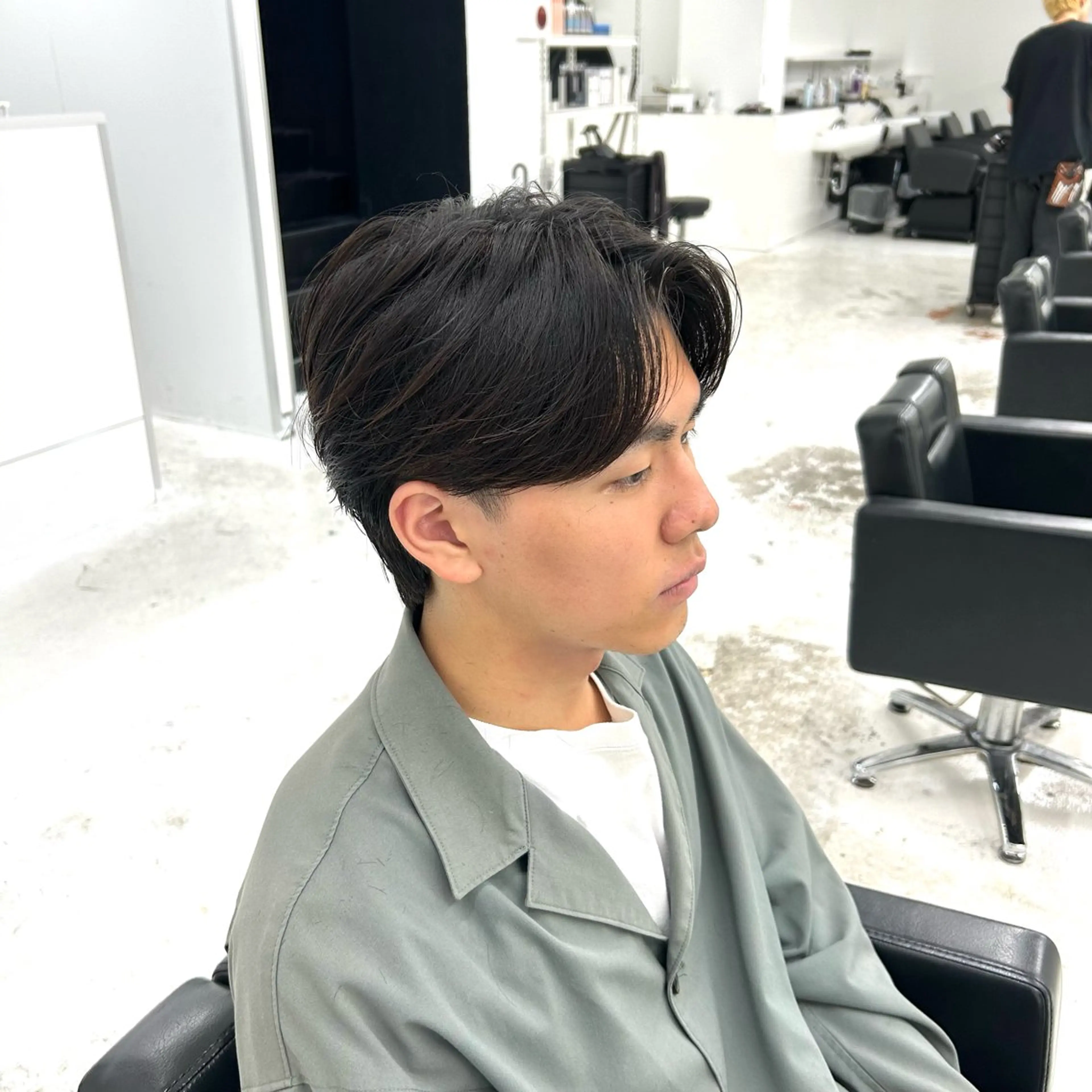 ショート メンズ センターパート カット 【メンズパーマ特化】 🍏網中勇喜のヘアスタイル