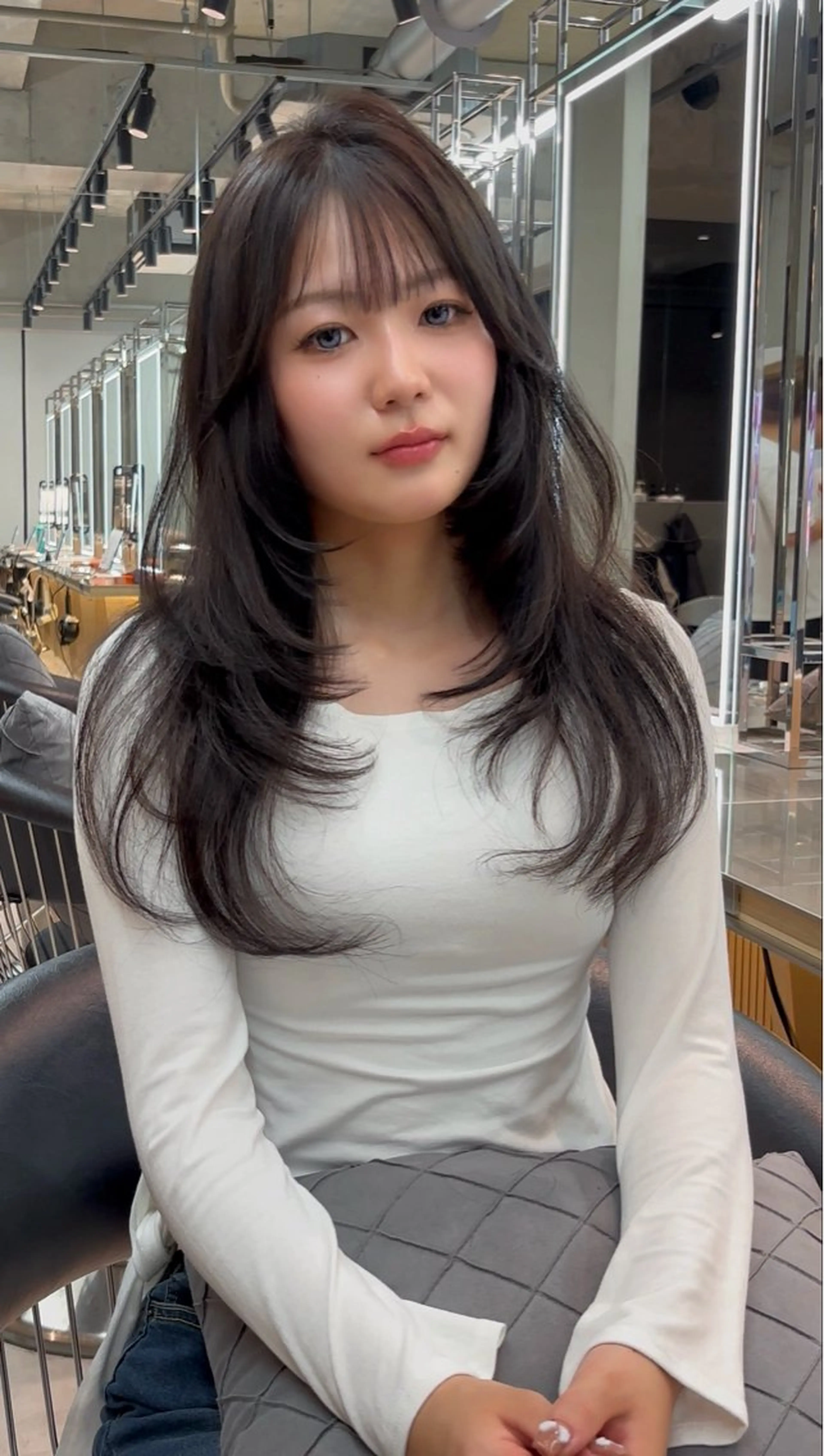 セミロング カラー 透明感カラー ボブ 顔まわりレイヤー 韓国風ヘア レイヤーカット 【美髪矯正】 吉村　清志のヘアスタイル