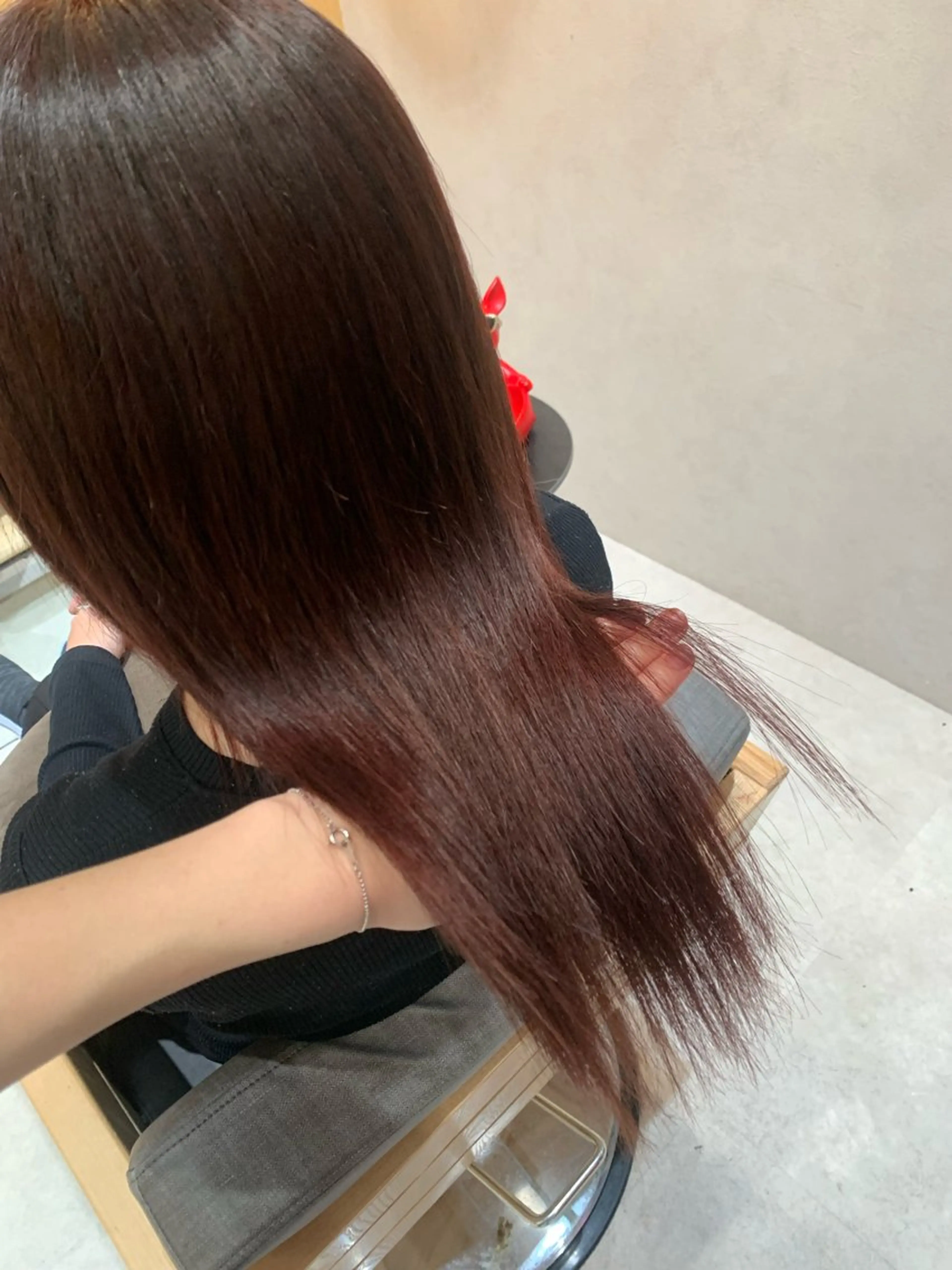 セミロング ヘアカラー 本多 永佳のヘアスタイル