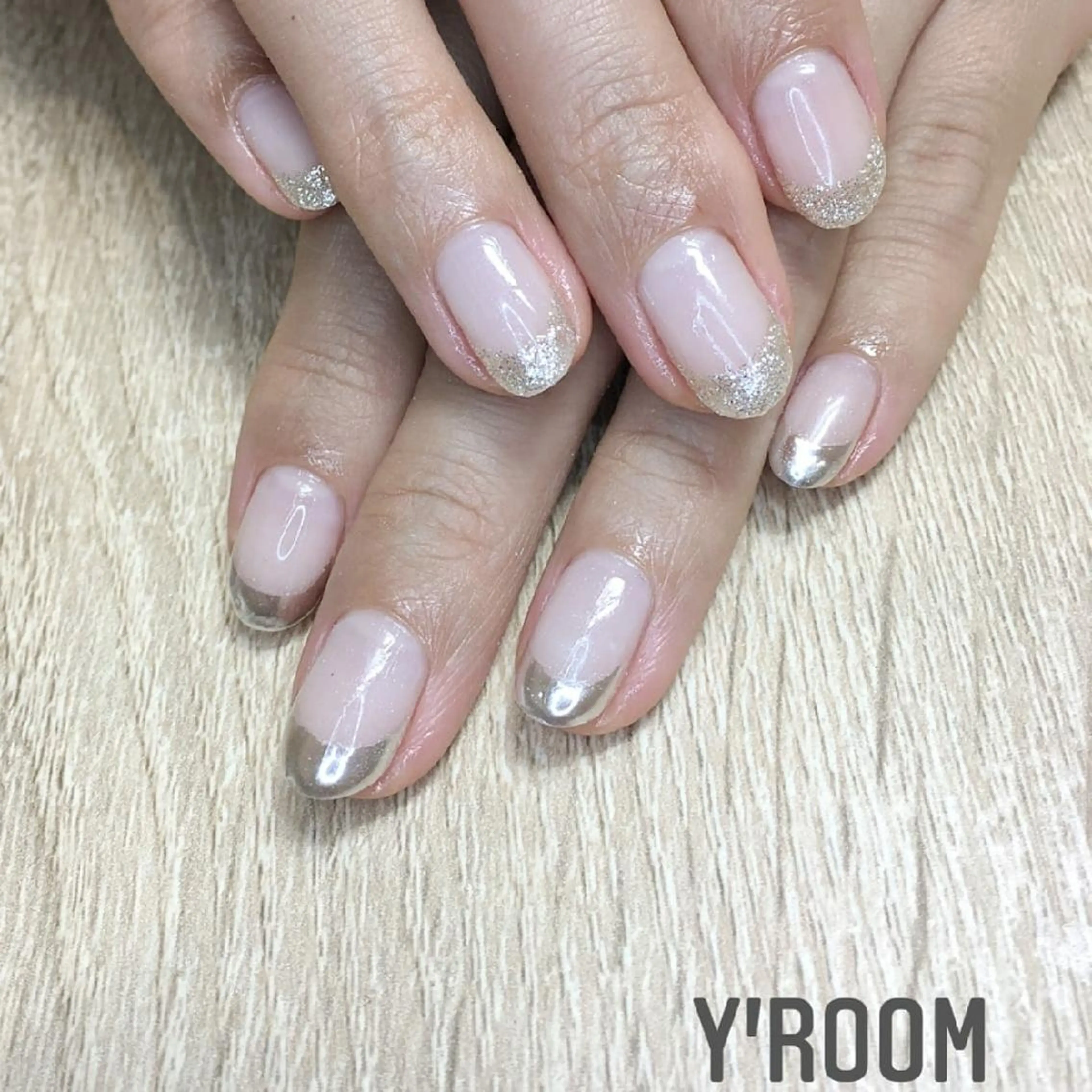 ネイル オーロラネイル フラッシュネイル フレンチネイル ジェルネイル 氷ネイル・うるうるネイル YUKA （ネイリスト）のネイルデザイン