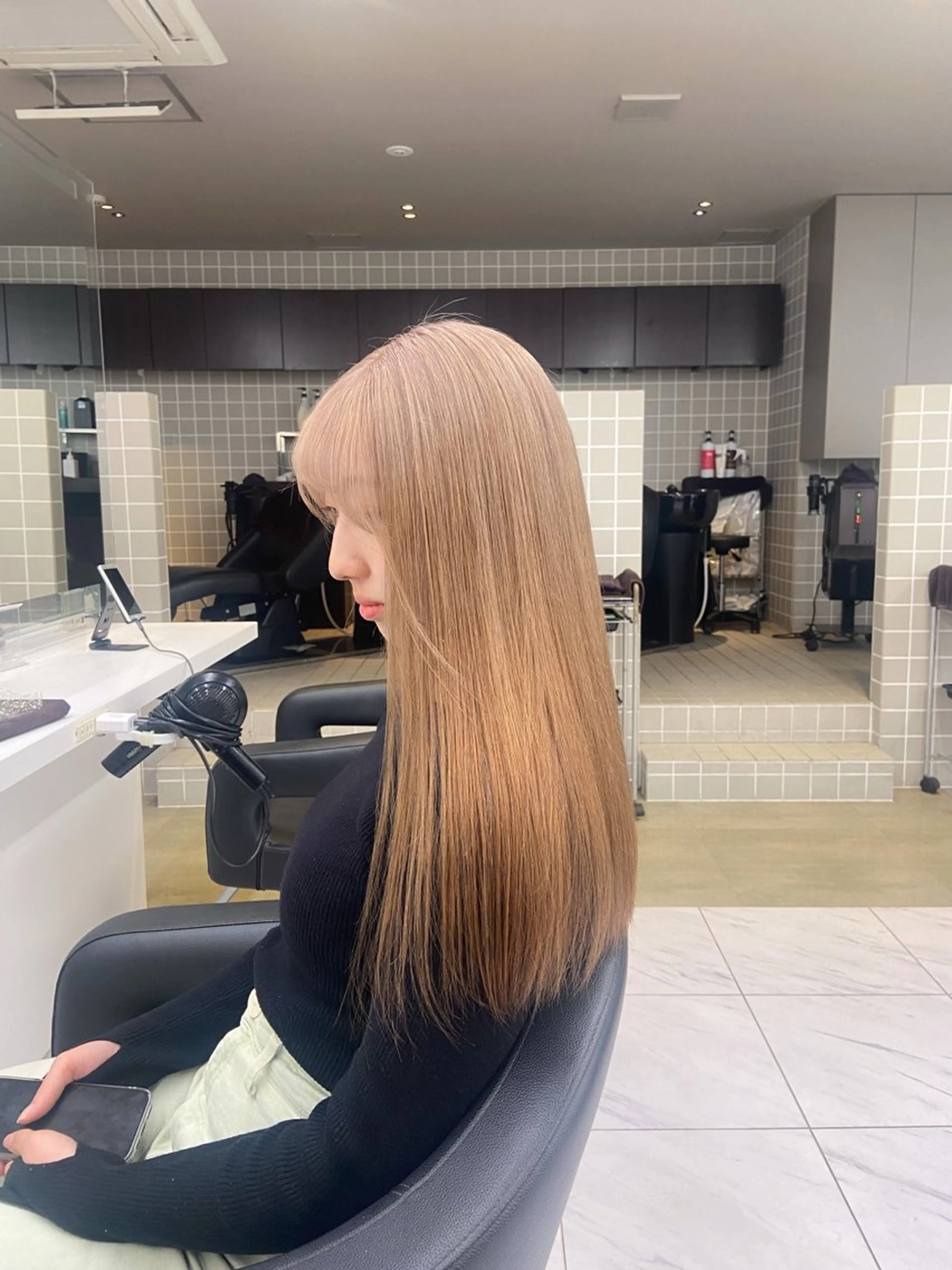 セミロング カラー ヘアアレンジ Louwe/ misakiのヘアスタイル