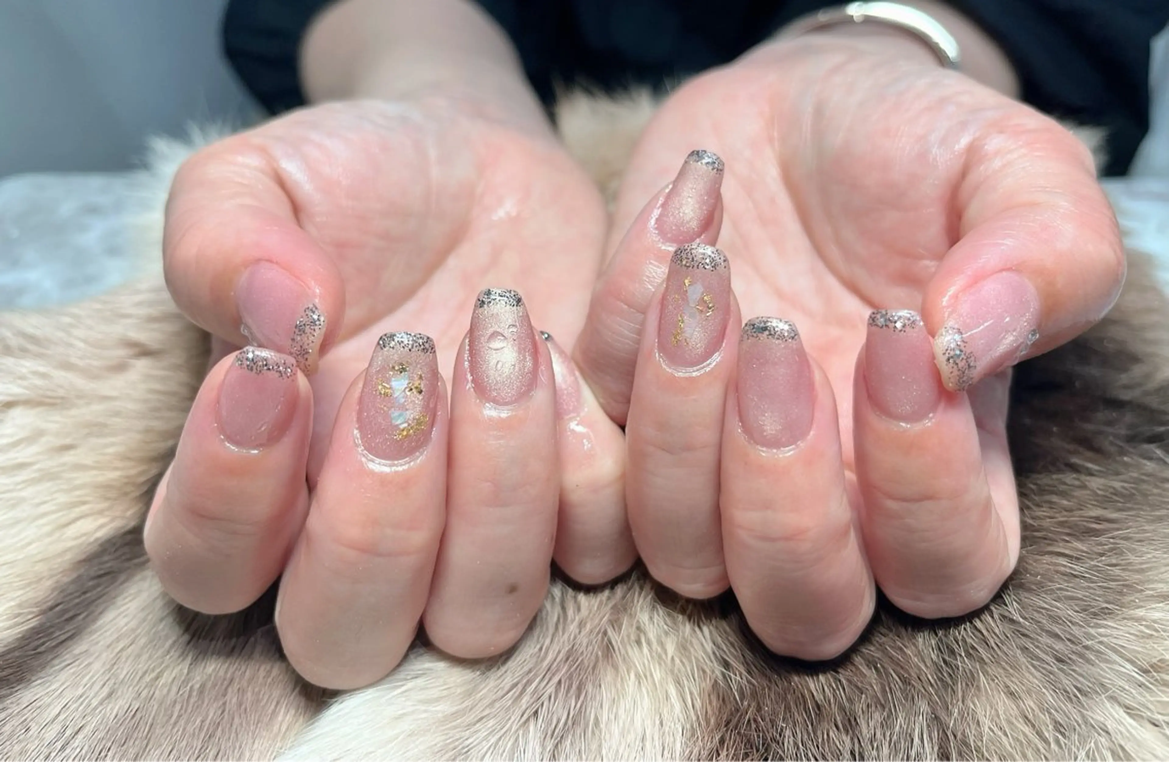 ネイル キラキラネイル ラメ(グリッター) マグネットネイル ストーンネイル ハンドネイル Nail ecxia ／Reikaのネイルデザイン