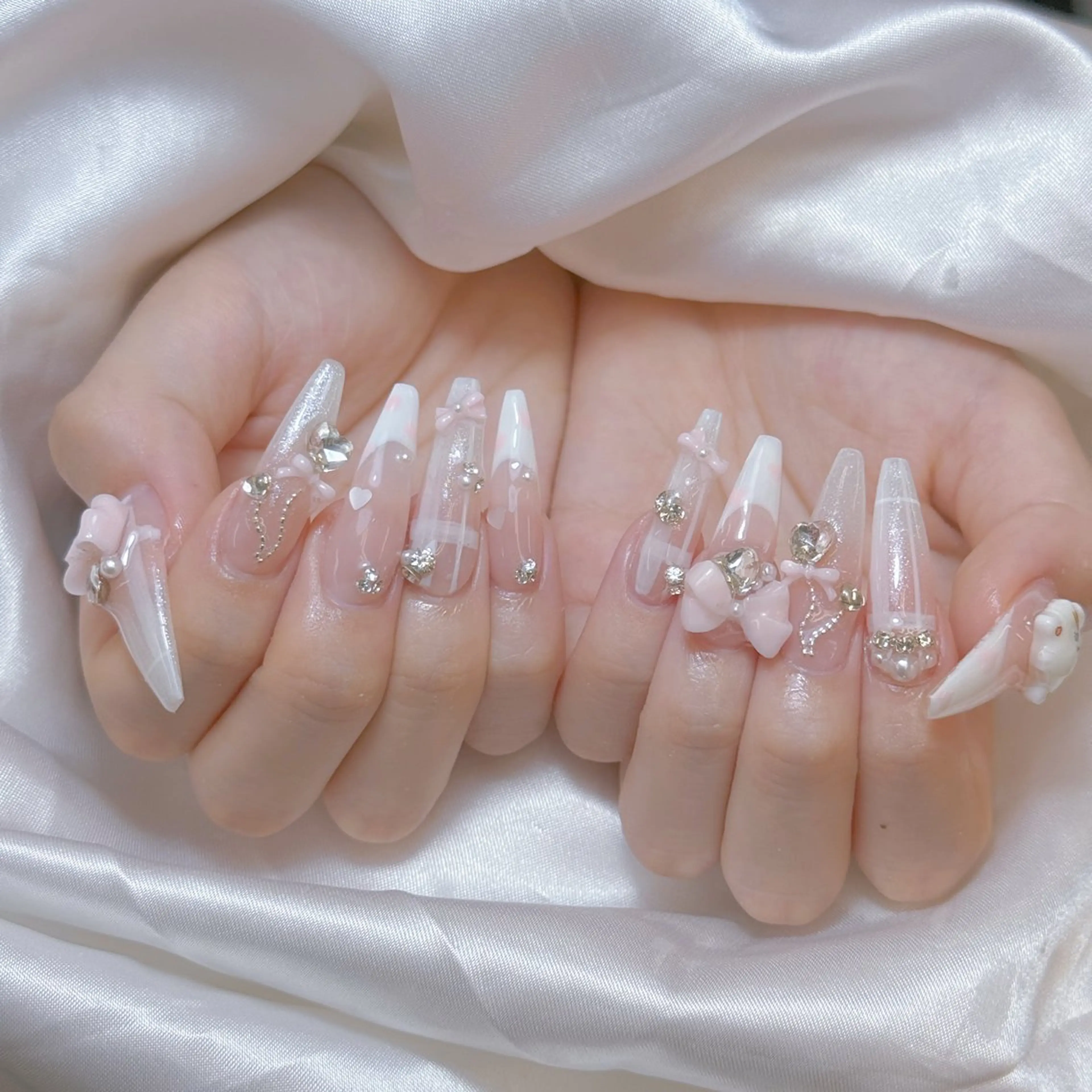 ロング ハンドネイル Anh 高田馬場のネイルデザイン