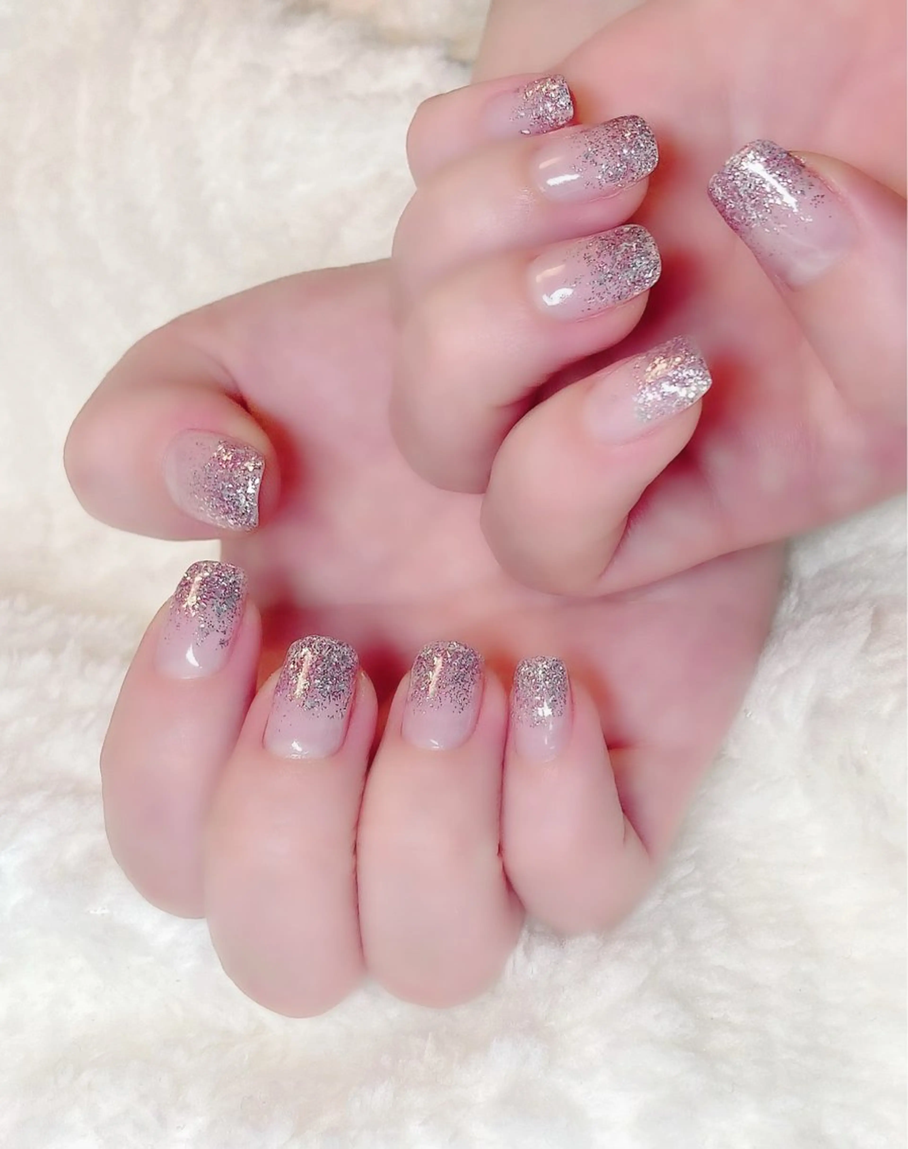 ✩.*˚ラメグラデーションの写真