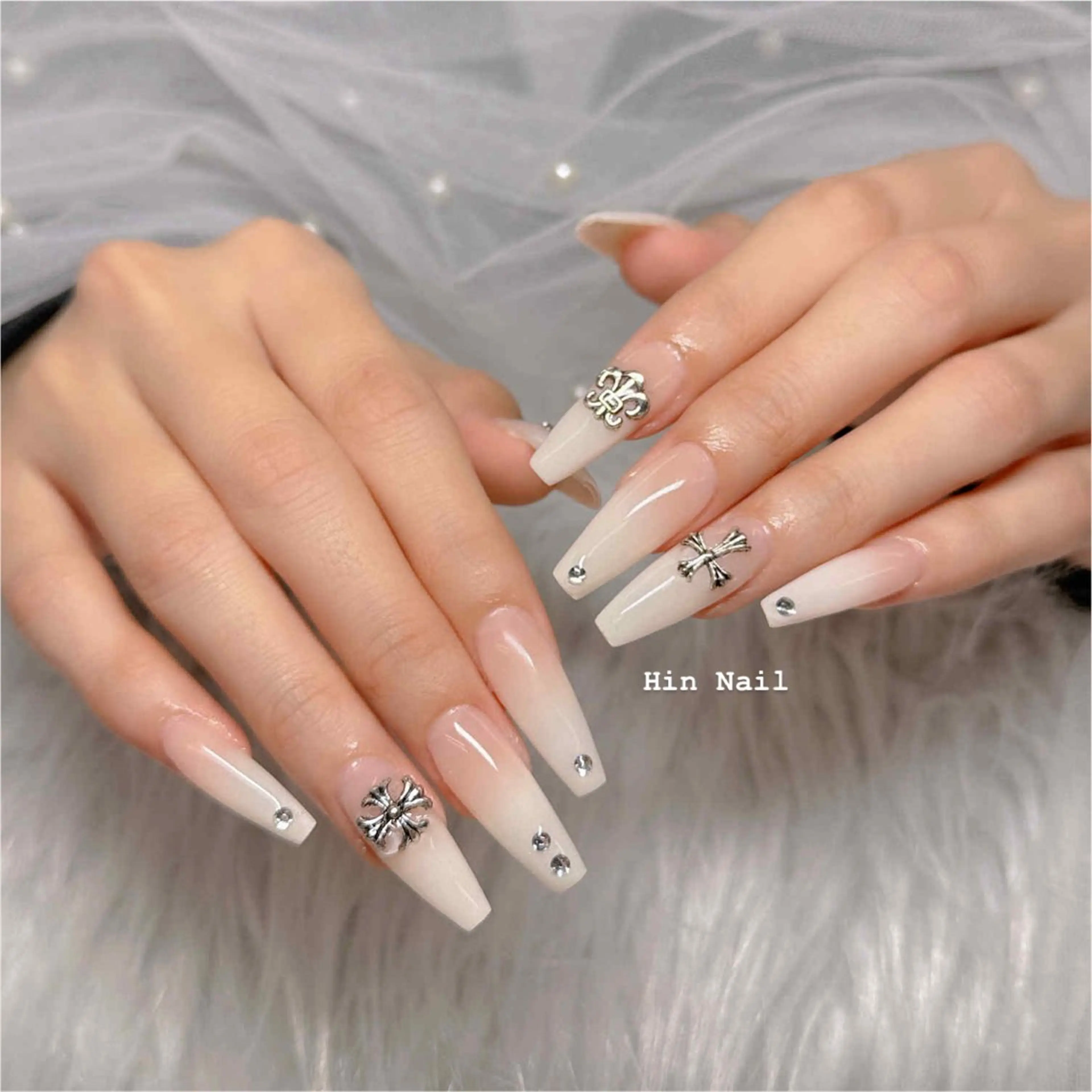 ネイル ハンドネイル HIN NAILのネイルデザイン