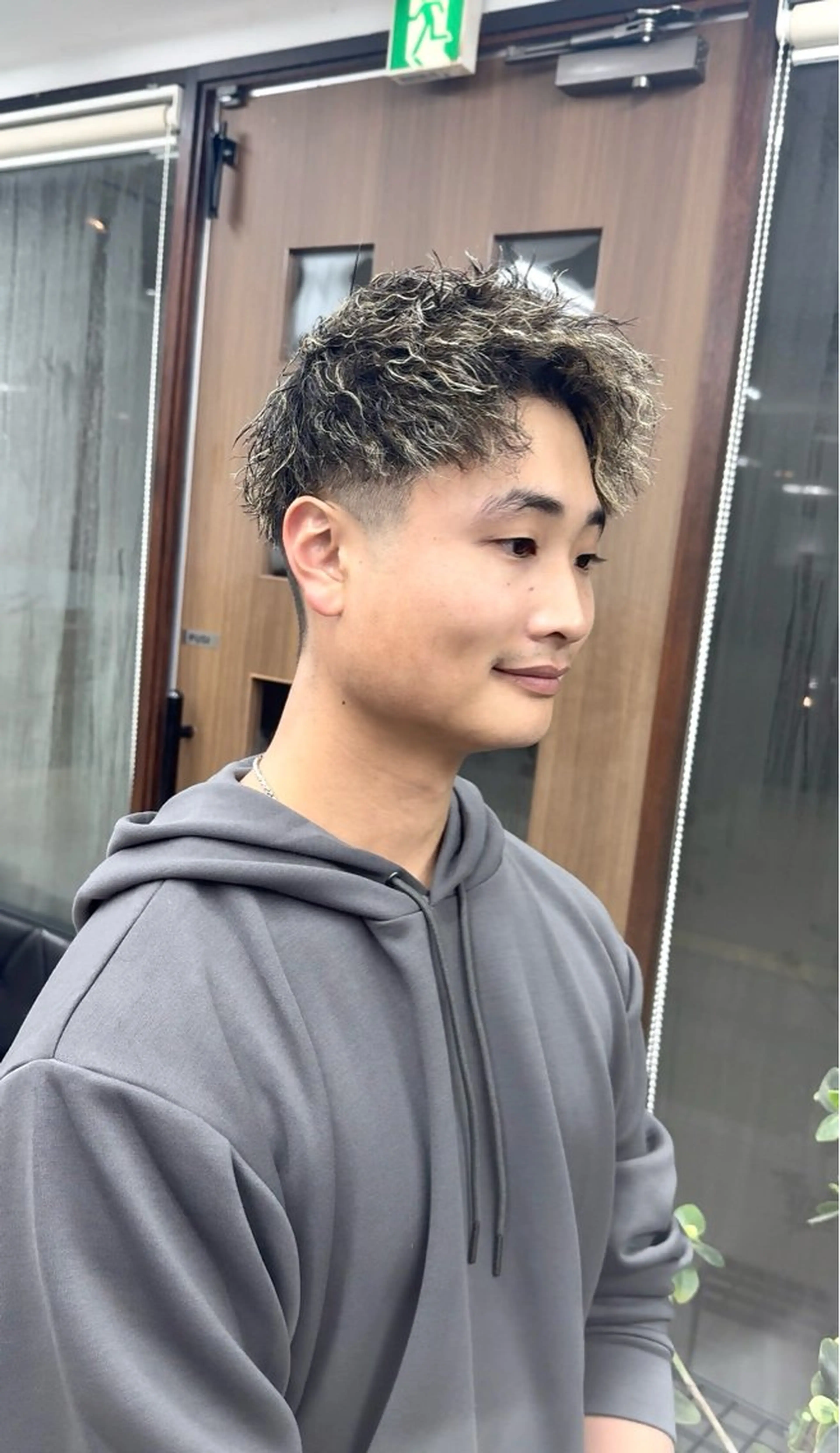 ショート カラー パーマ メンズ メンズメッシュ メンズパーマ メンズツイストパーマ メッシュ ツイストパーマ カット ヘアカラー パーマ 湘南メンズパーマ / タカシマダイスケのヘアスタイル