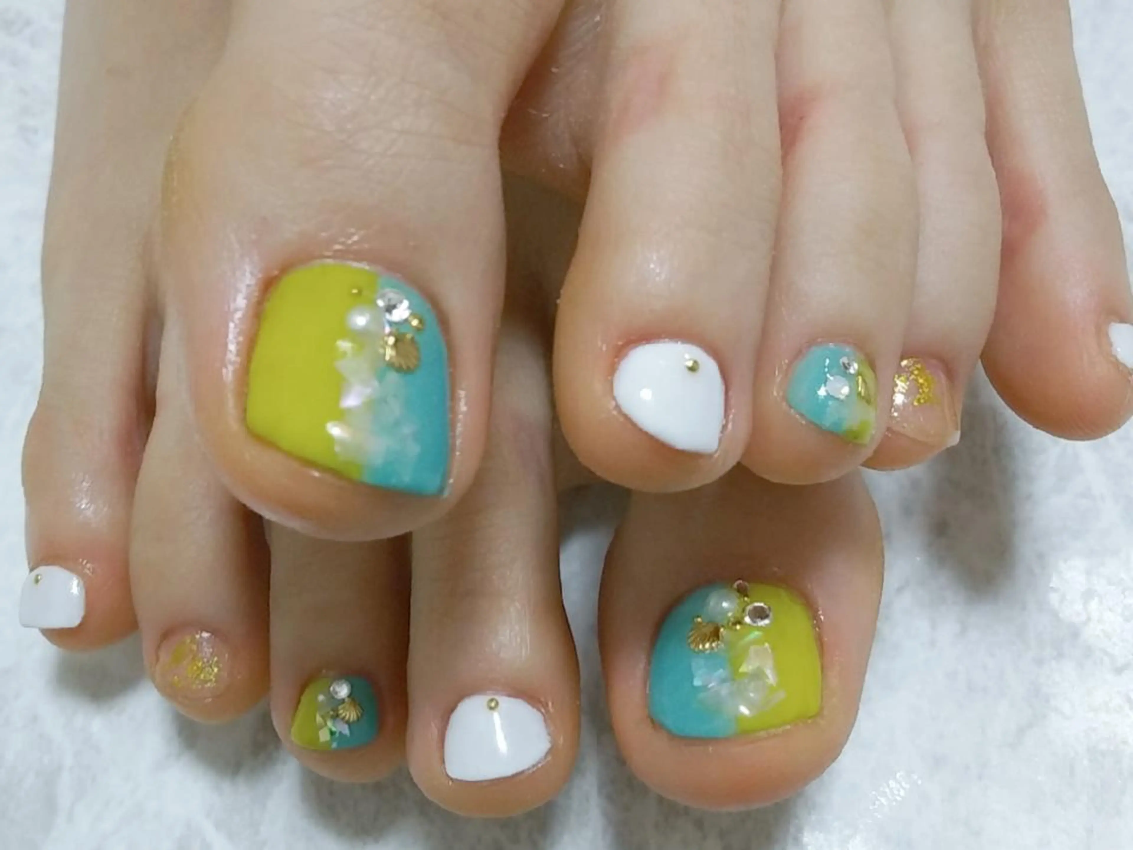 ネイル Lupinus所属・Lupinus ルピナスのネイルデザイン