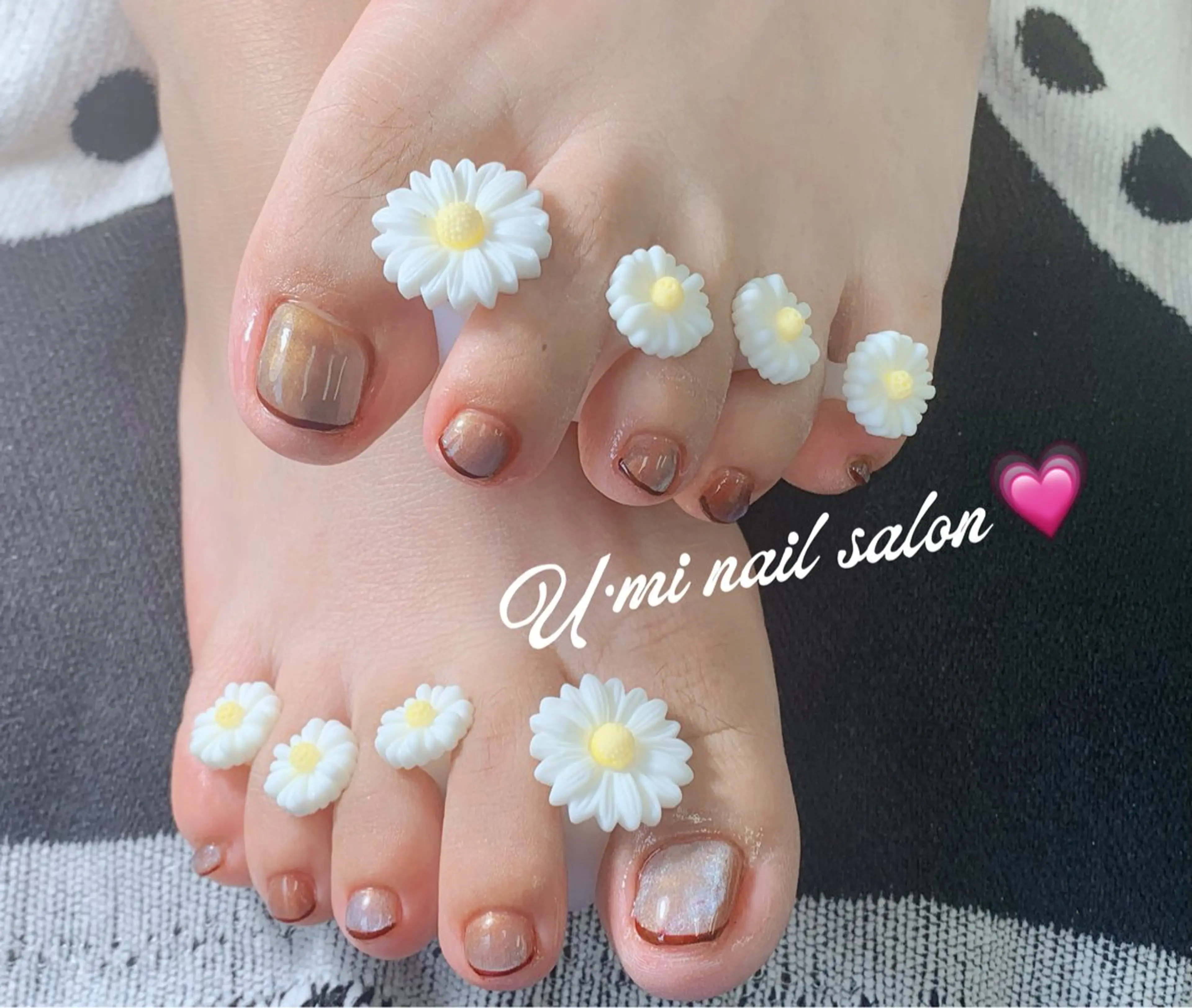 ネイル フットネイル 持ち込み シンプルネイル U·Mi nail salon所属・U·Mi 上野御徒町容のネイルデザイン