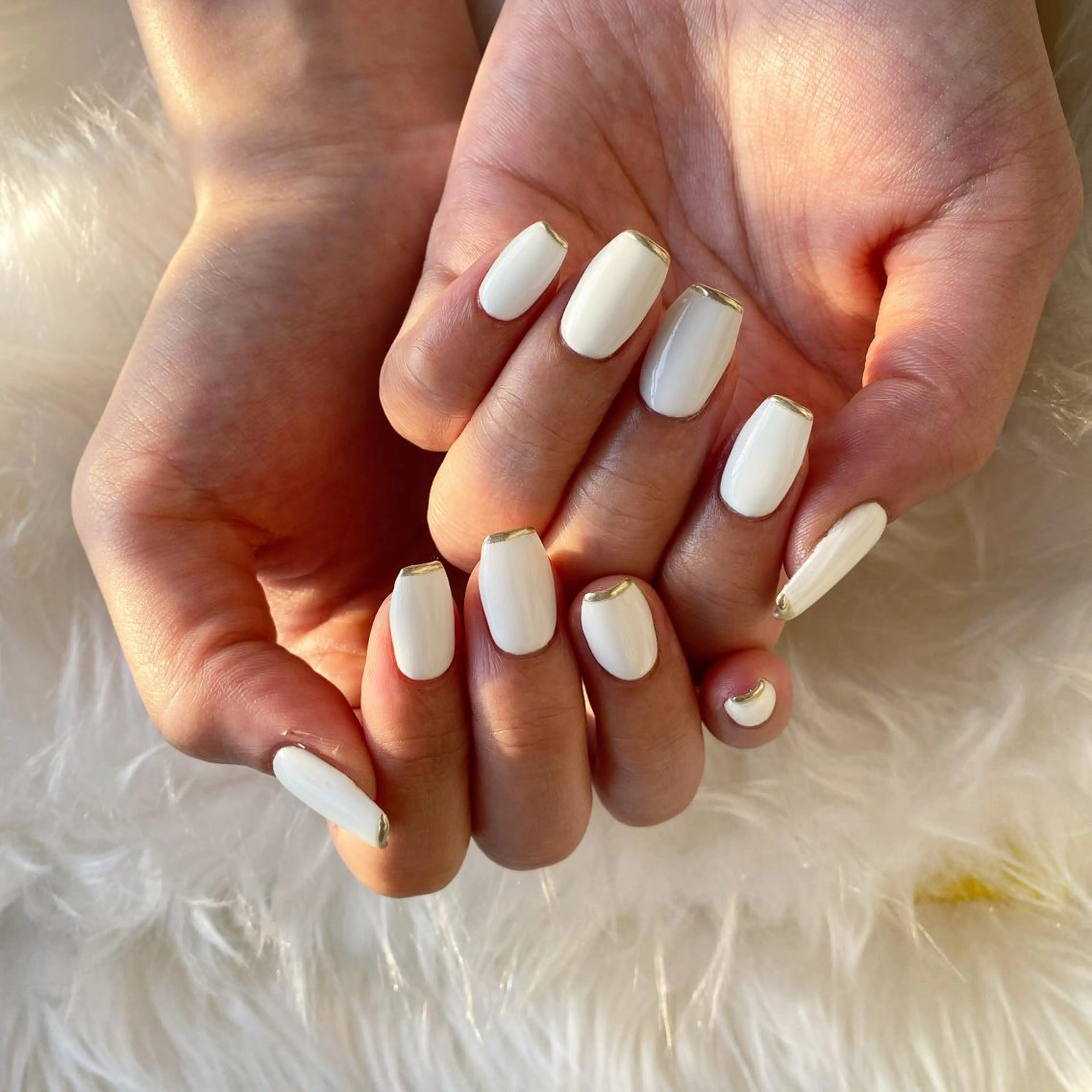 ネイル オーロラネイル フレンチネイル ハート ミラーネイル 持ち込み private nail salon   crystal ⭐︎ color所属・crystal ⭐︎ colorのネイルデザイン