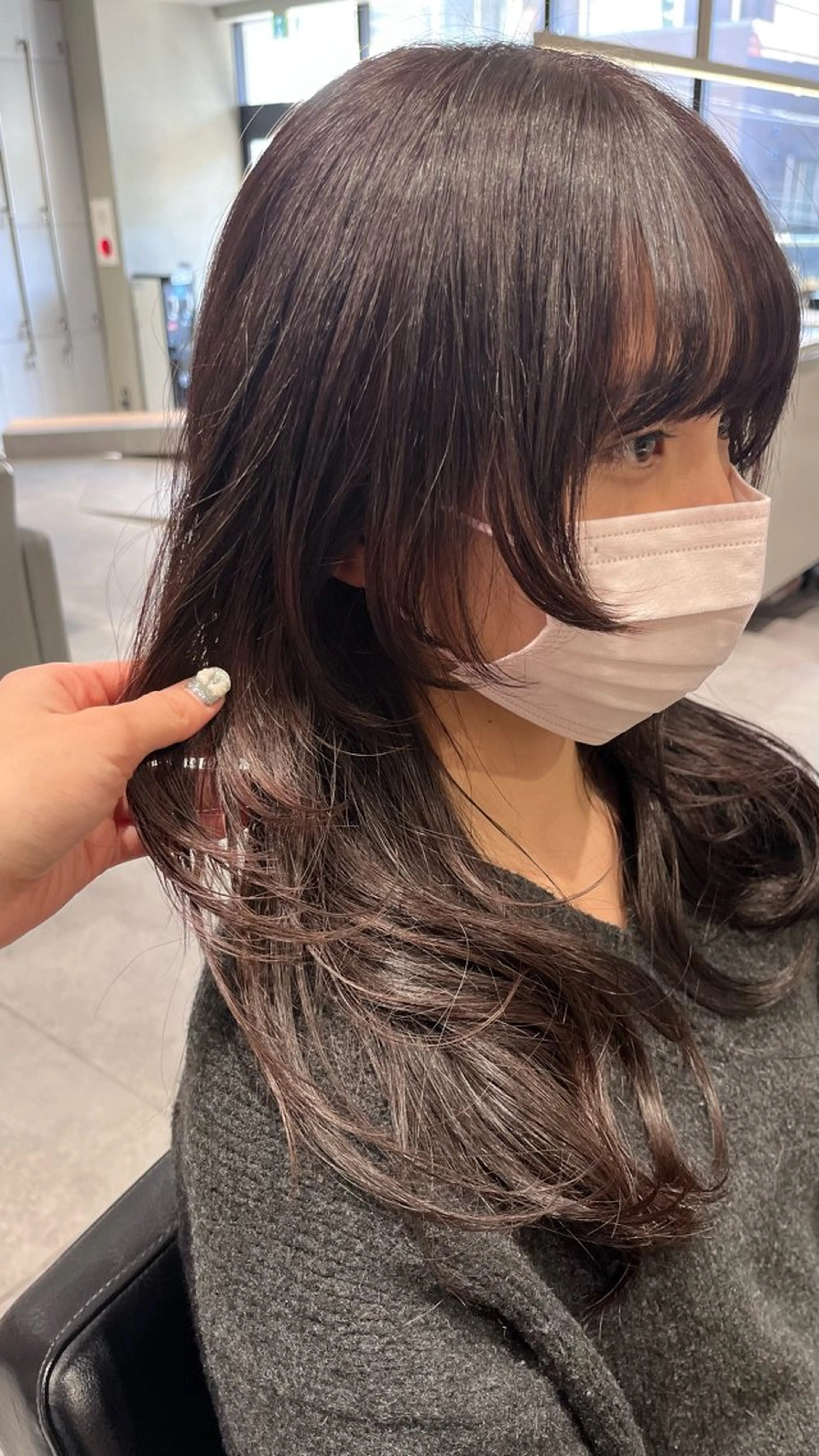 カラー MINX 髙田凜々子 艶髪/ハイトーンのヘアスタイル