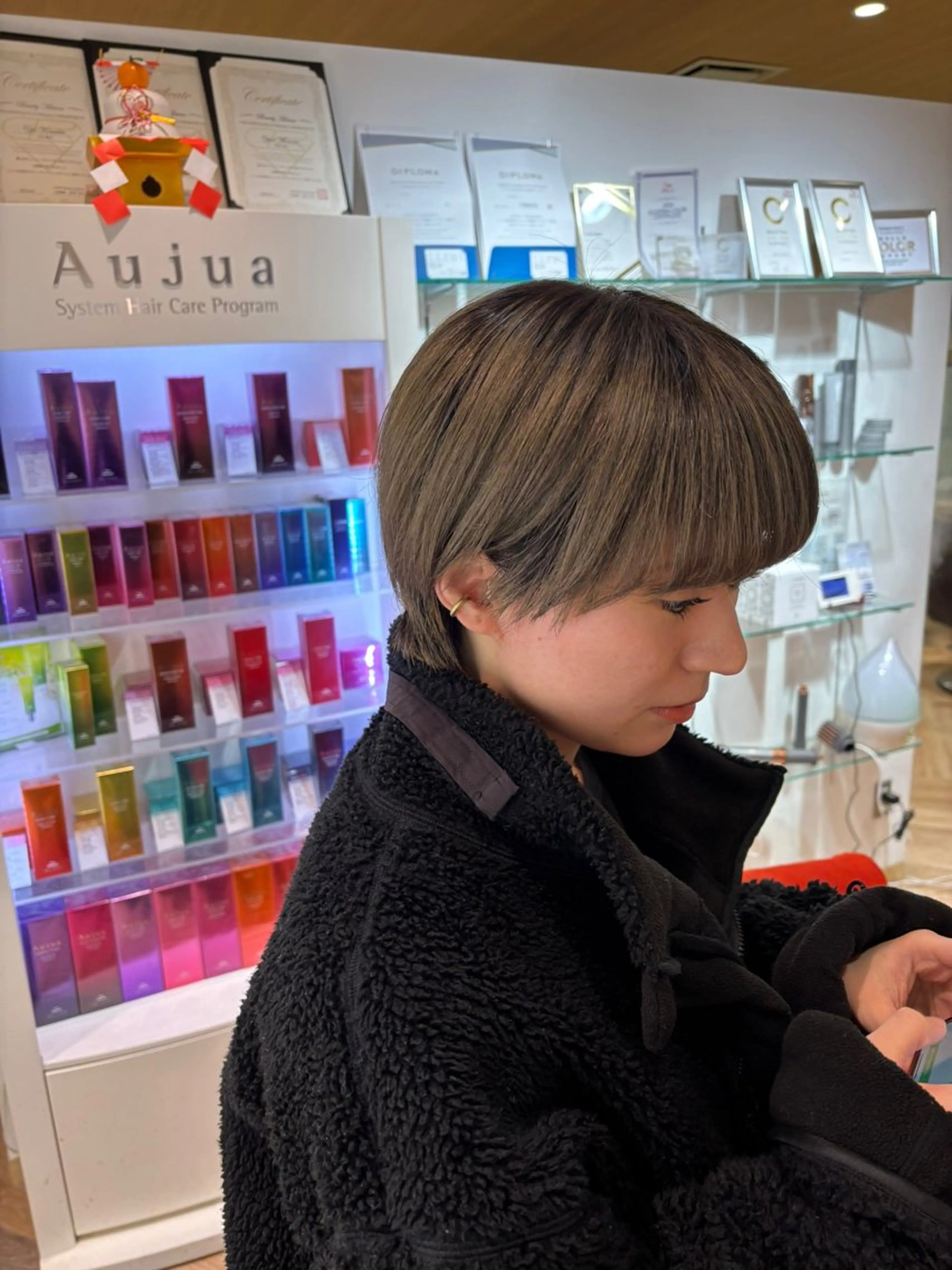 ショート カット ゆい/パーマ/レイヤ ー/似合わせカラーのヘアスタイル