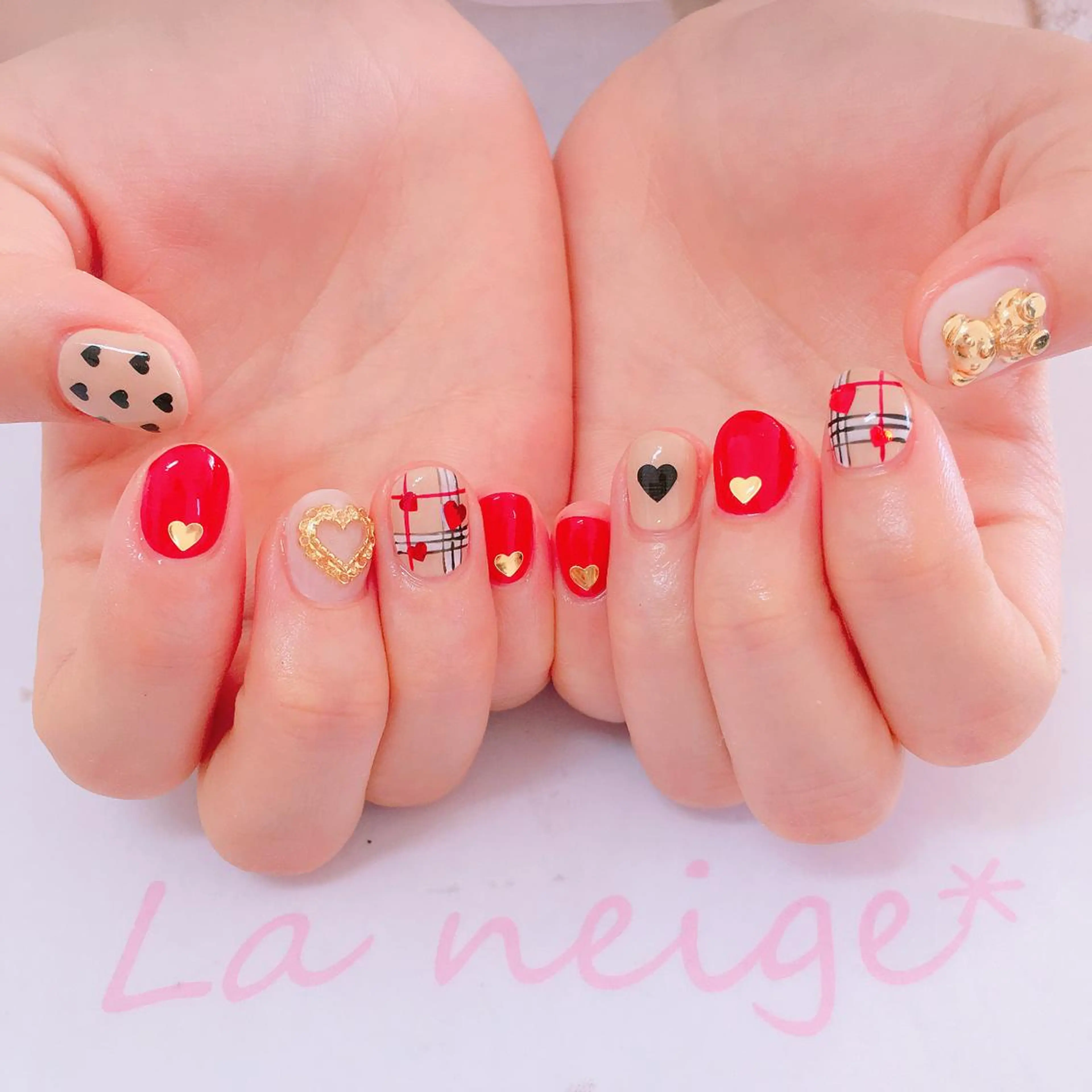 ネイル ハート La neige* yuki 🥯🍑のネイルデザイン