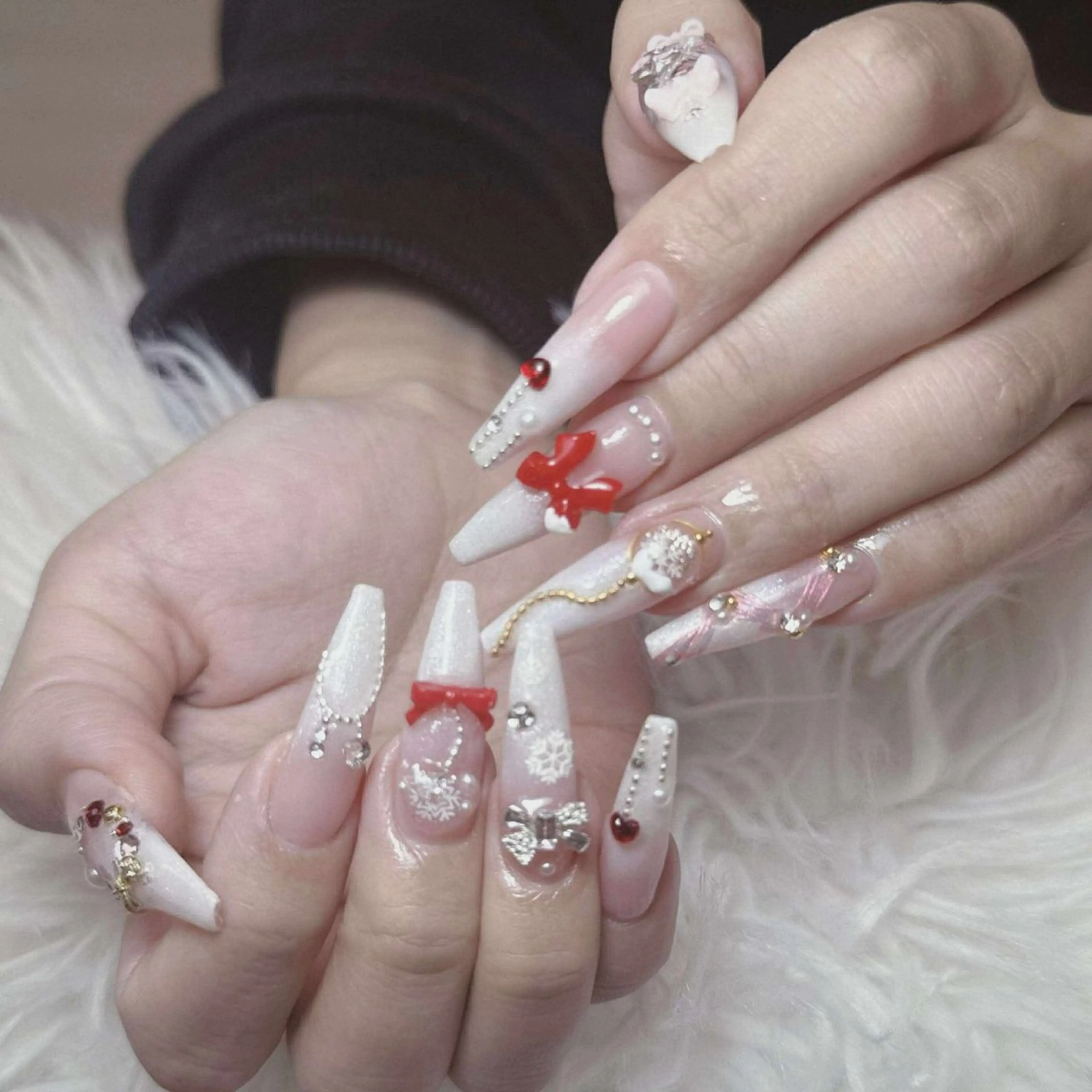 ネイル ゴテゴテ ネイルのネイルデザイン