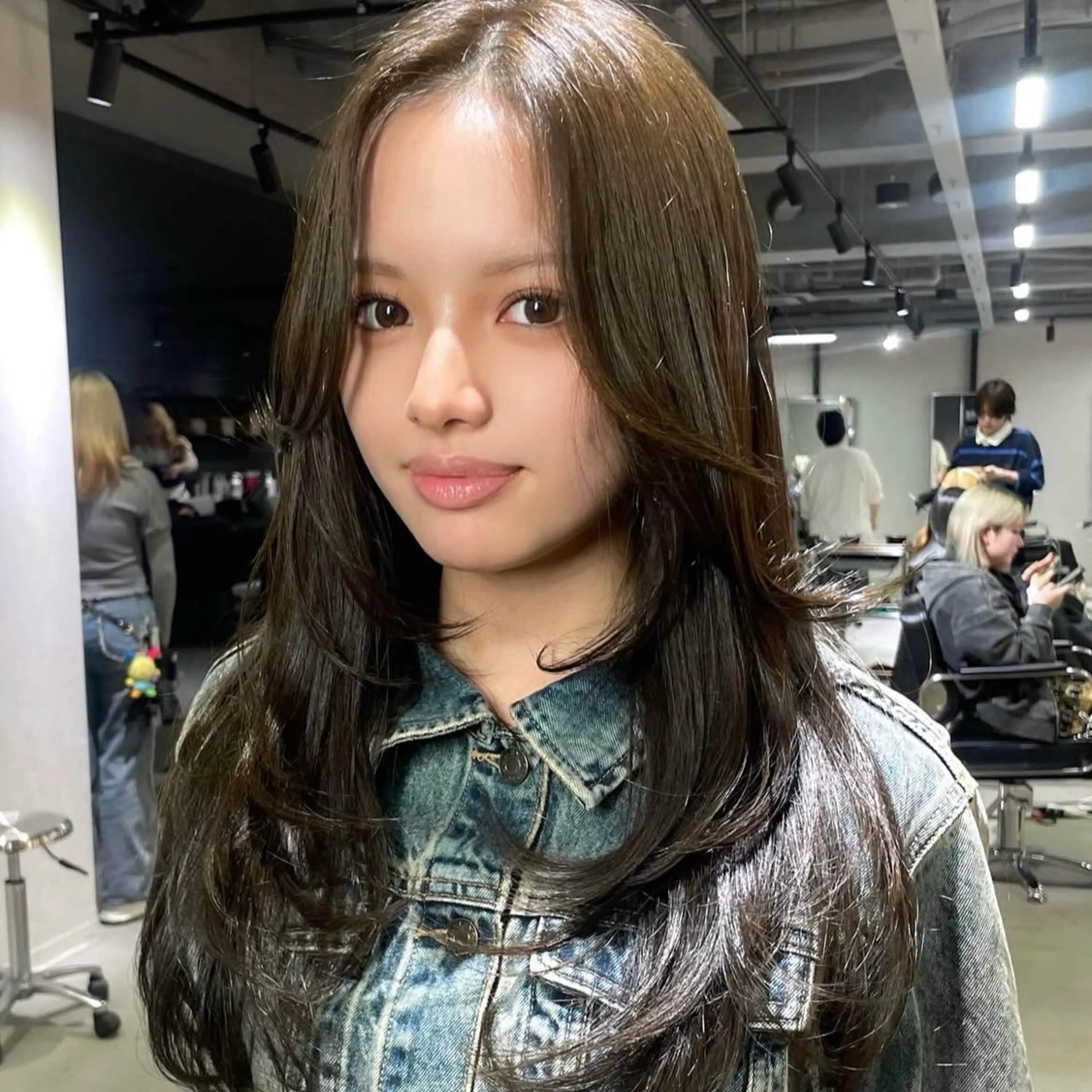 ロング カラー ベージュカラー ブリーチ ダブルカラー ブリーチなしカラー オリーブベージュ カット ヘアカラー レイヤー /髪質改善/ariのヘアスタイル