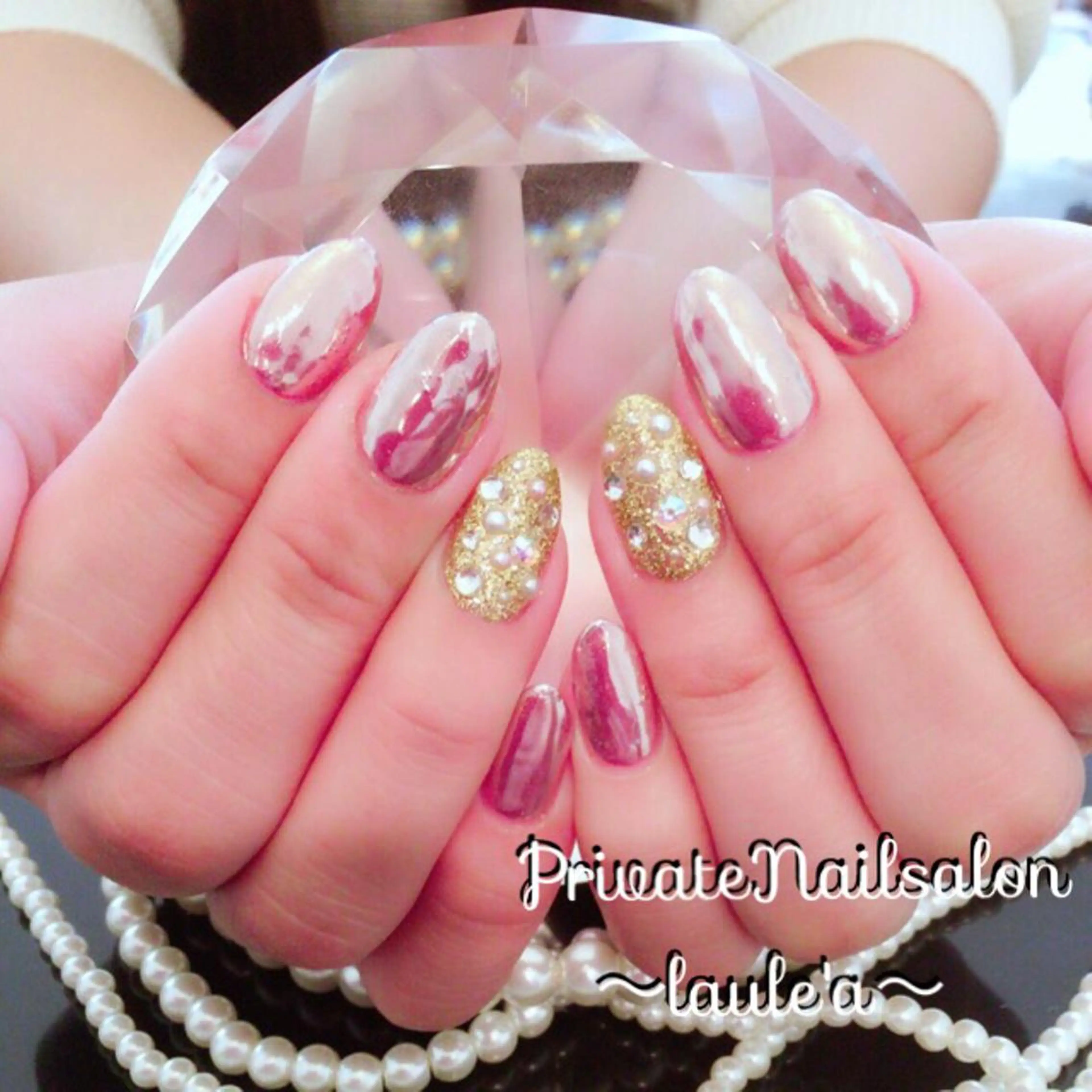 ネイル ゴールド ミラーネイル 冬ネイル クリスマス Nailsalon laule'aのネイルデザイン